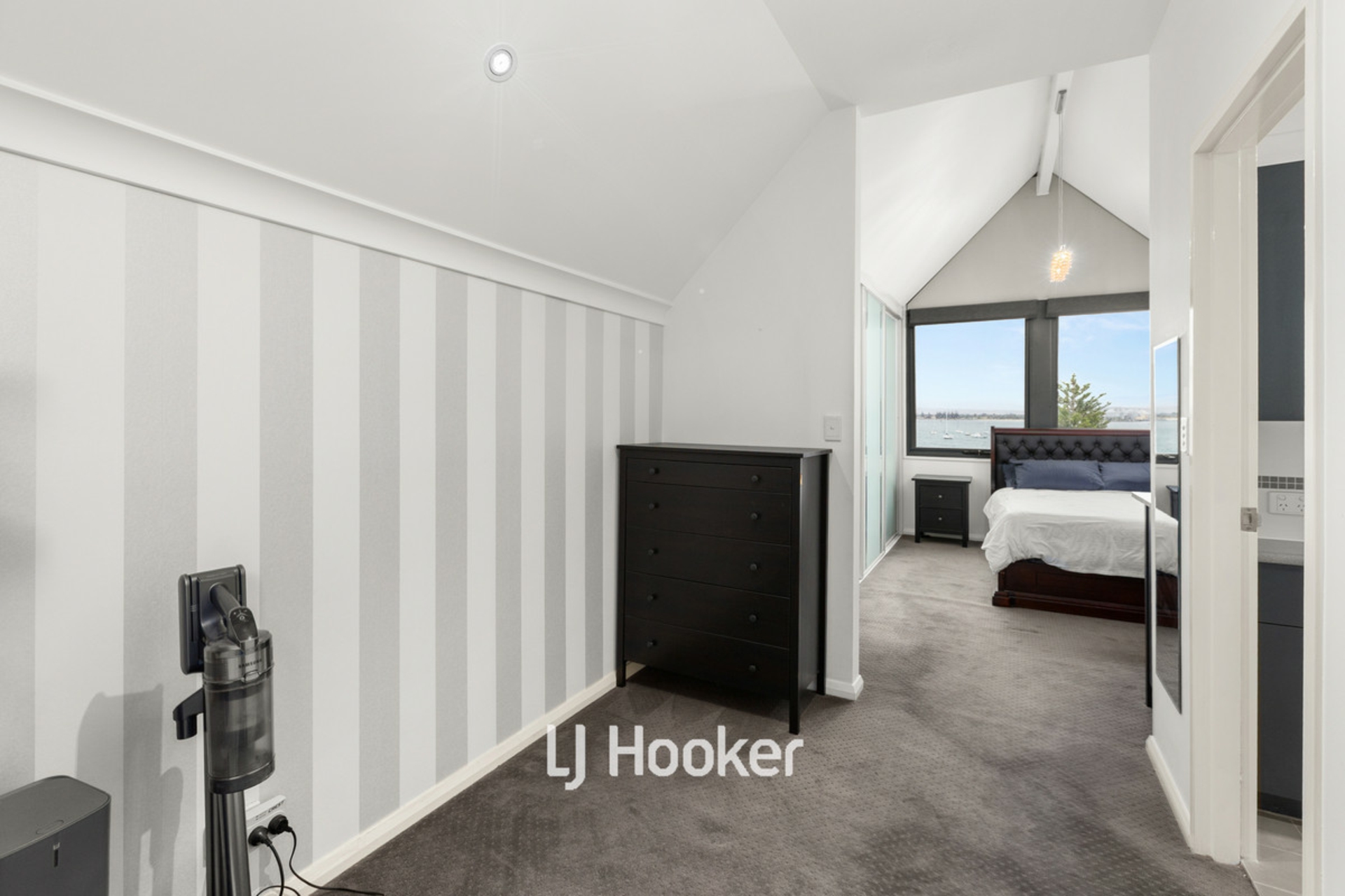 30/7 Jetty Road — photo 16 of 30