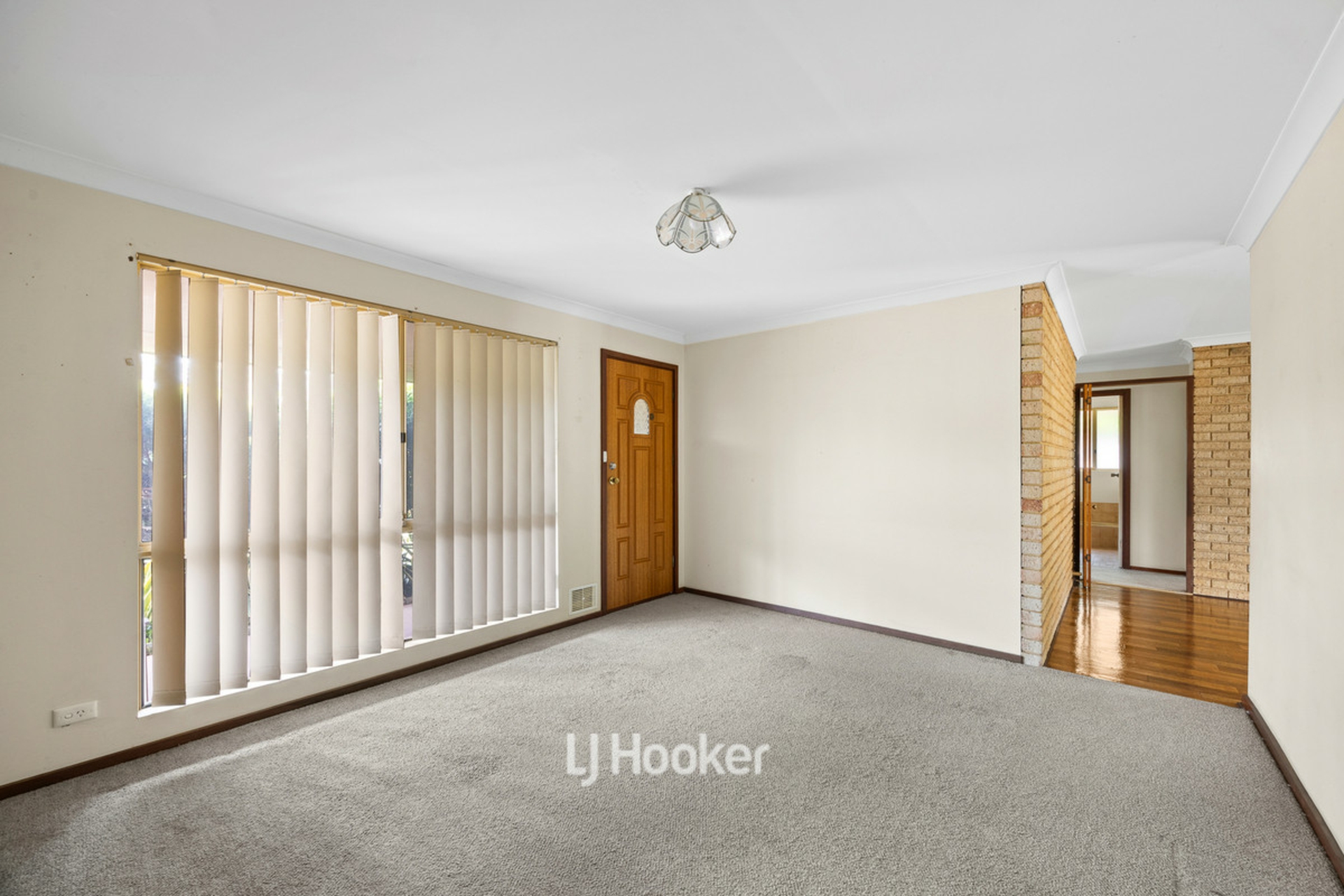 77 Lucy Victoria Avenue — photo 4 of 27