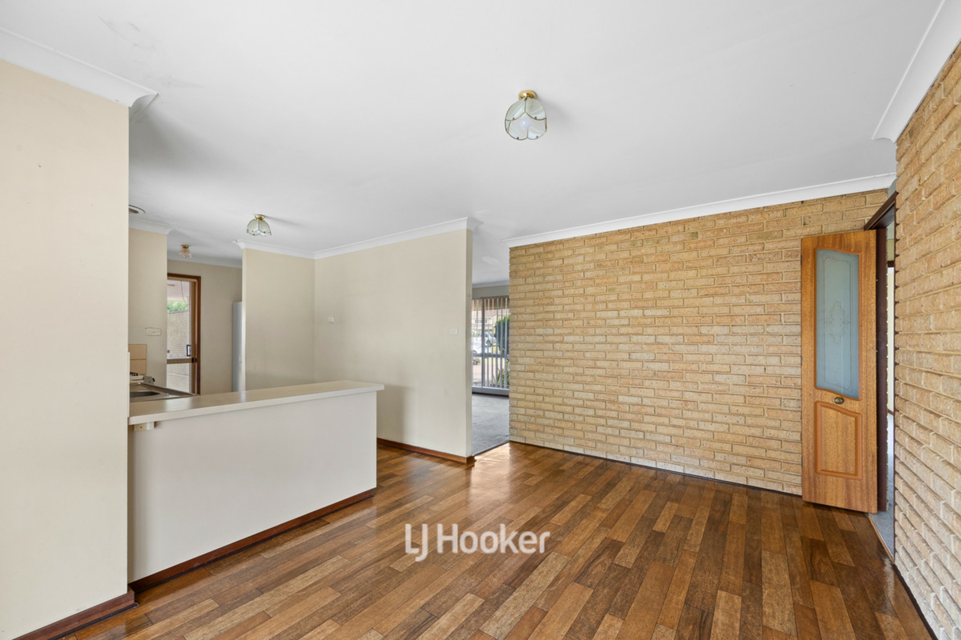 77 Lucy Victoria Avenue — photo 6 of 27