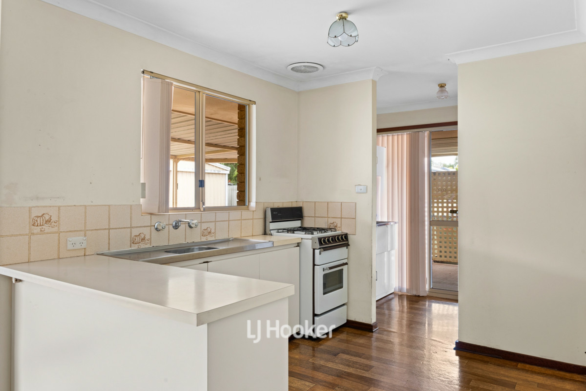 77 Lucy Victoria Avenue — photo 7 of 27