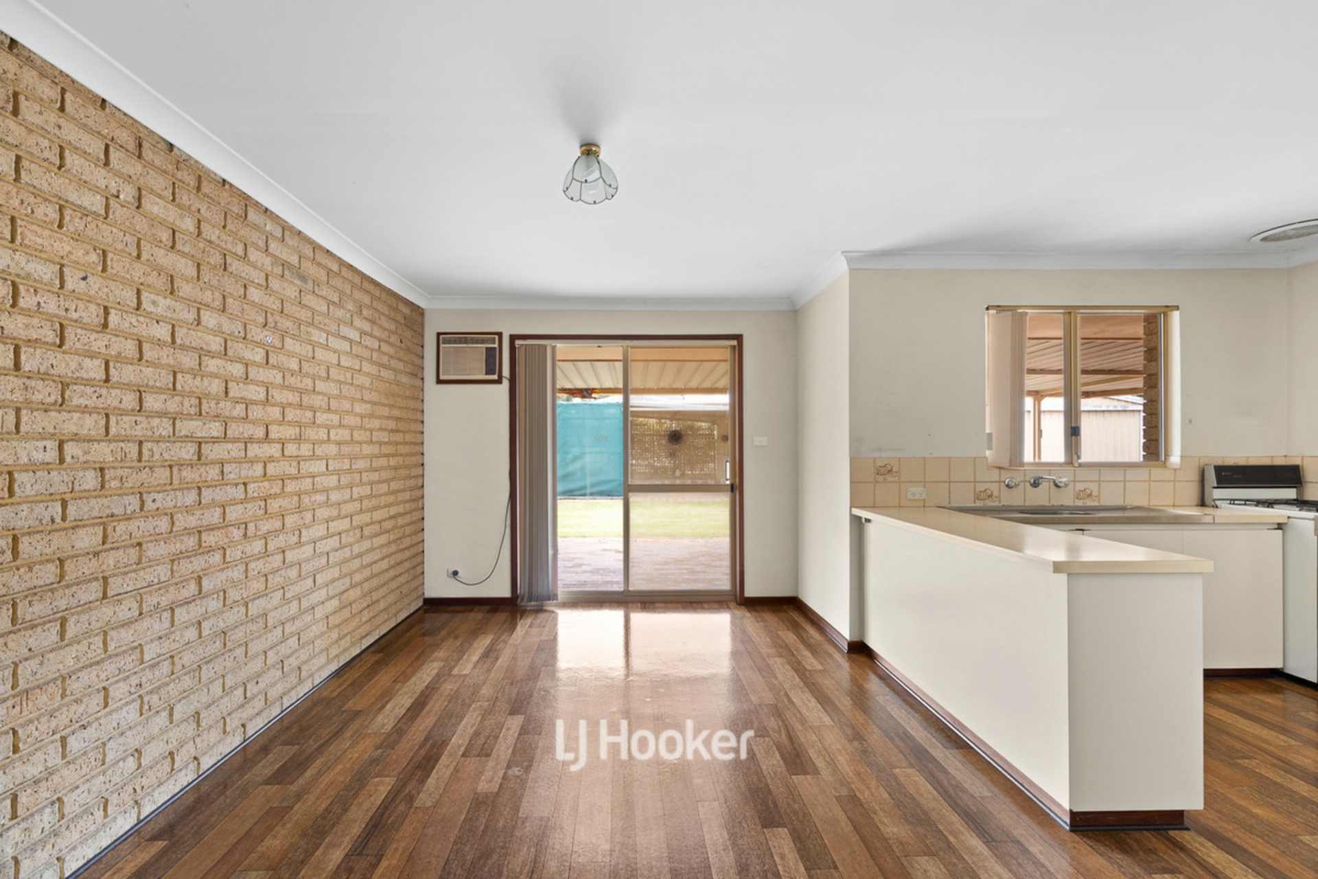 77 Lucy Victoria Avenue — photo 8 of 27
