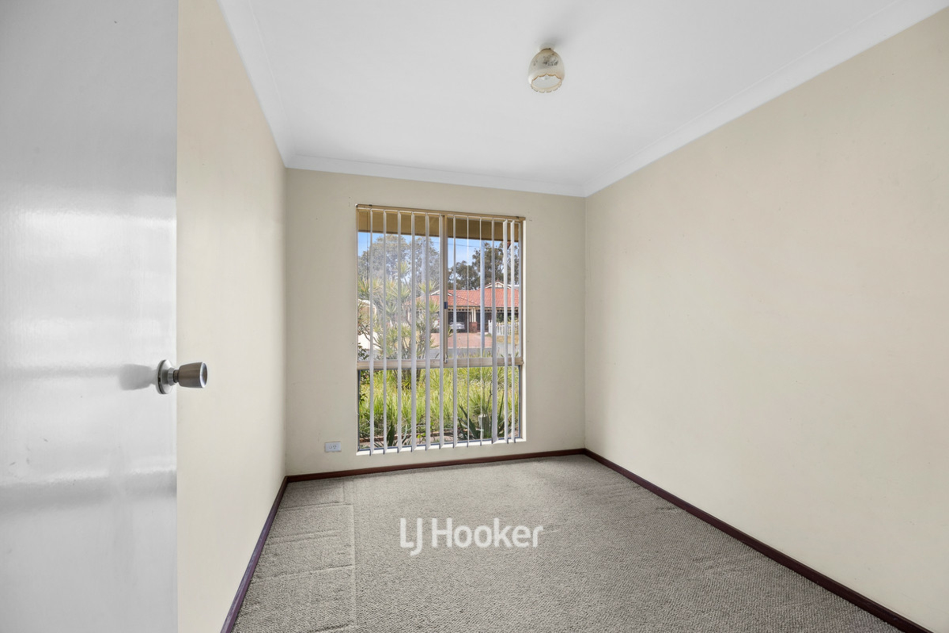 77 Lucy Victoria Avenue — photo 13 of 27