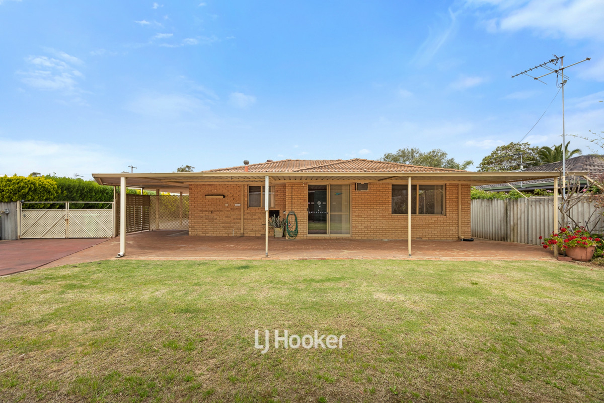77 Lucy Victoria Avenue — photo 22 of 27