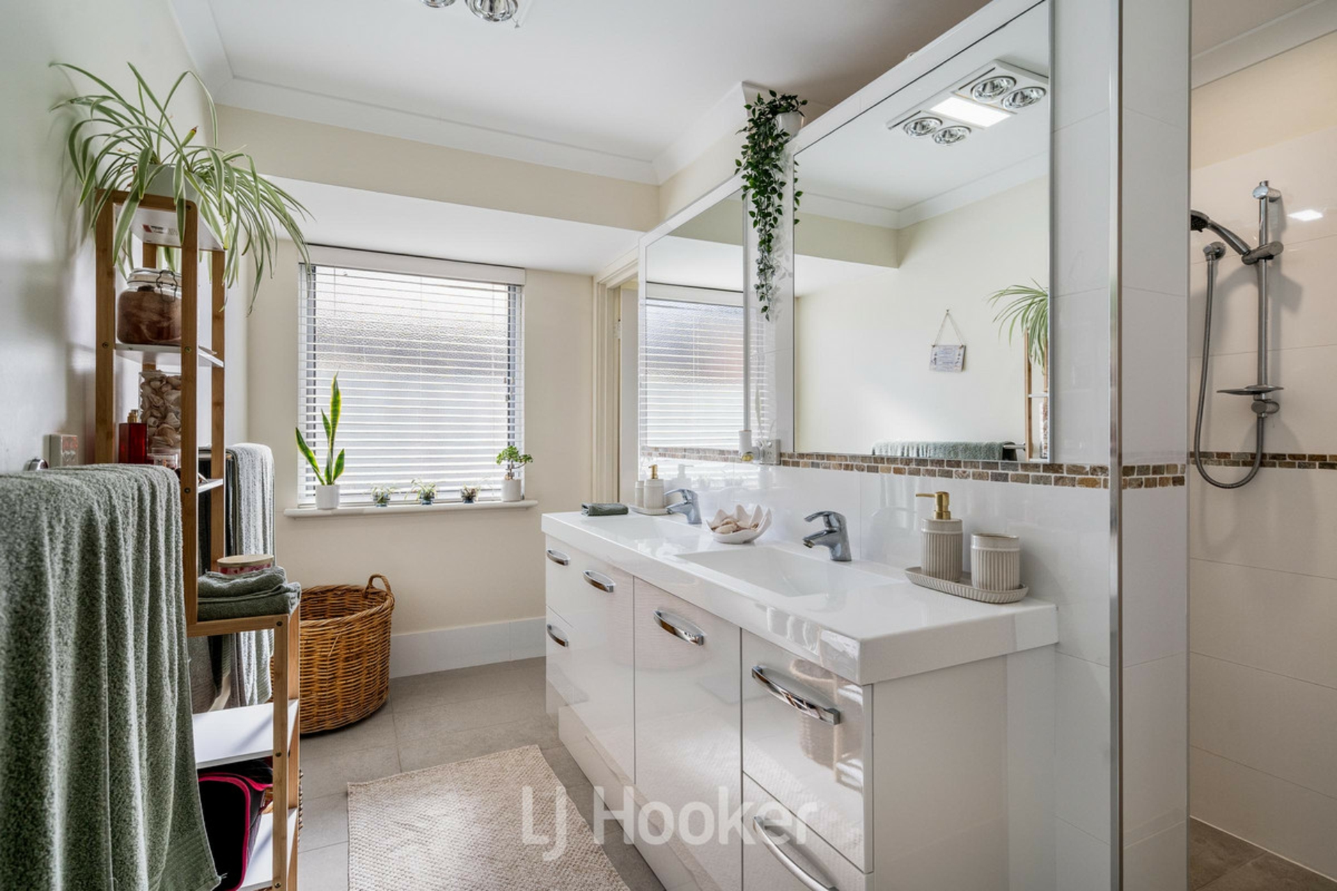81 Broadwater Boulevard — photo 12 of 24