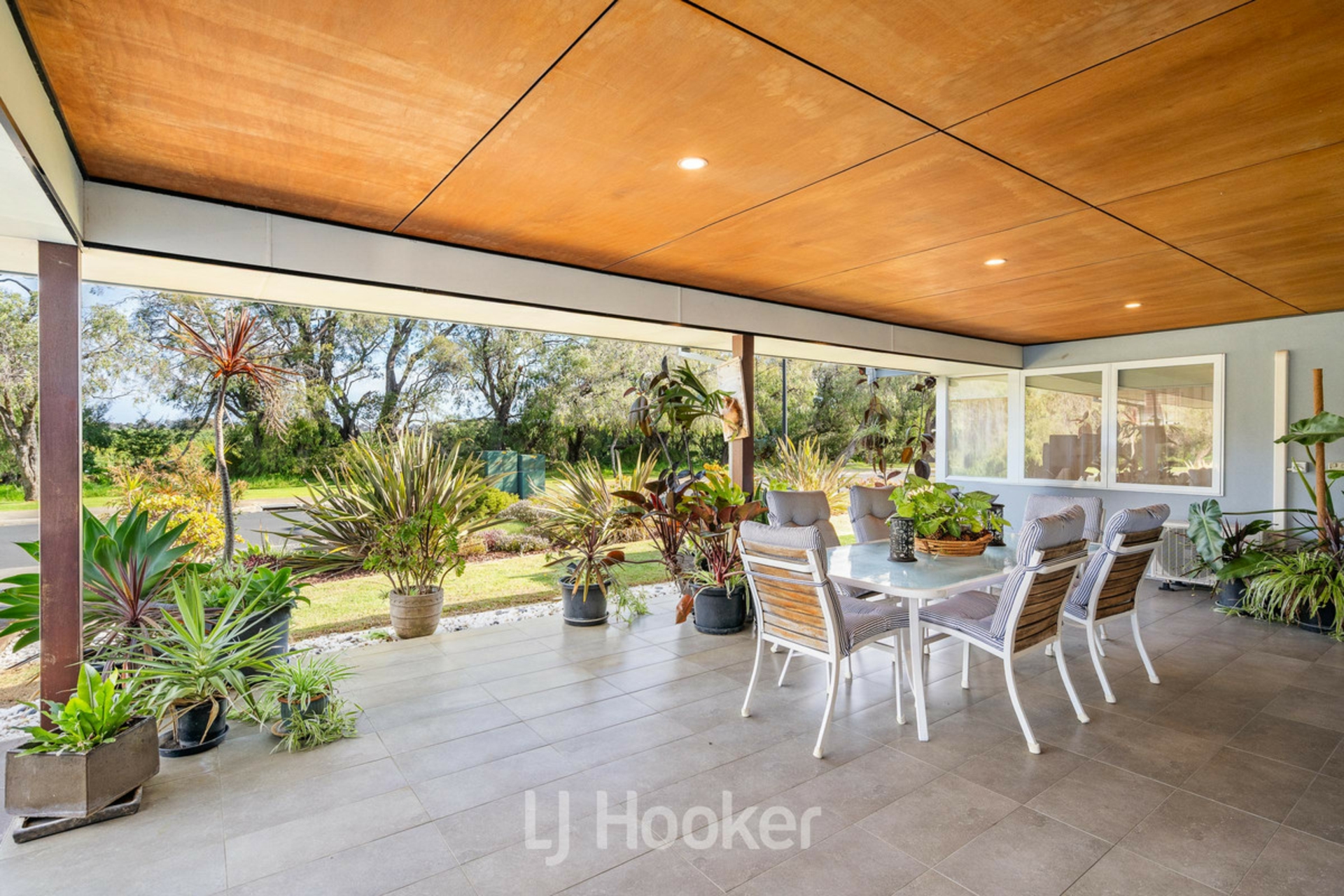 81 Broadwater Boulevard — photo 18 of 24