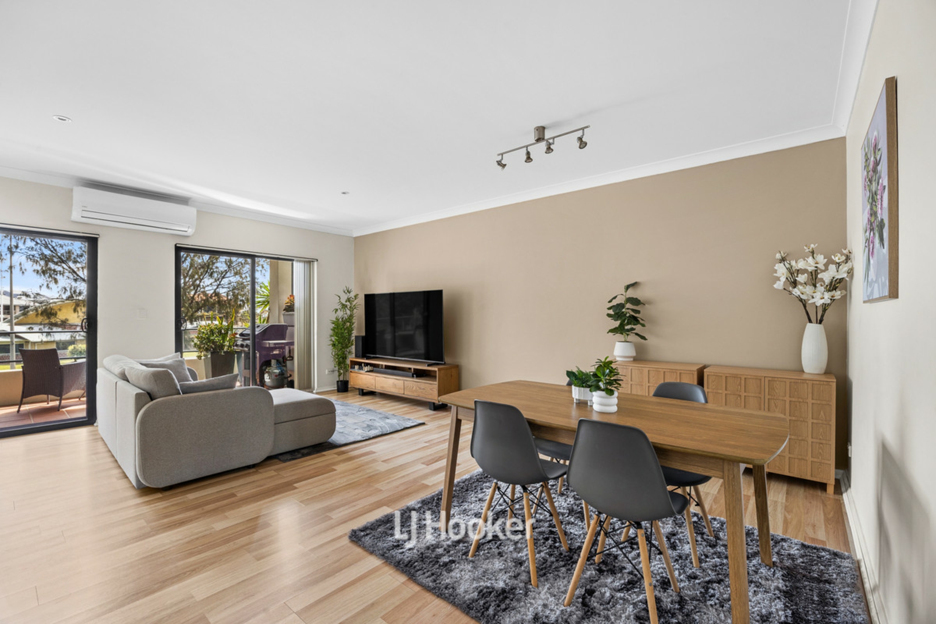 27/7 Jetty Road — photo 4 of 29