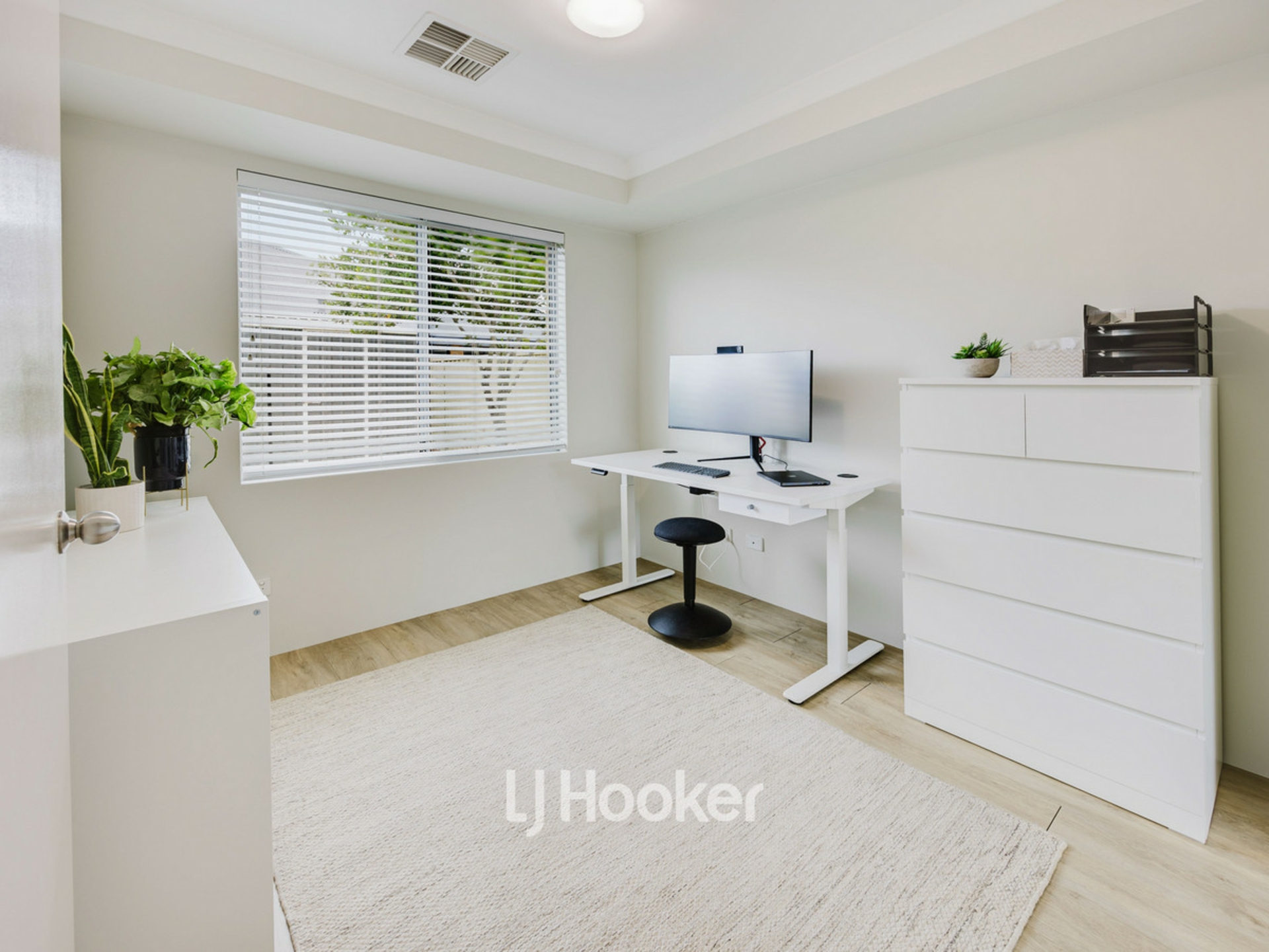 71 Hawker Approach — photo 14 of 21