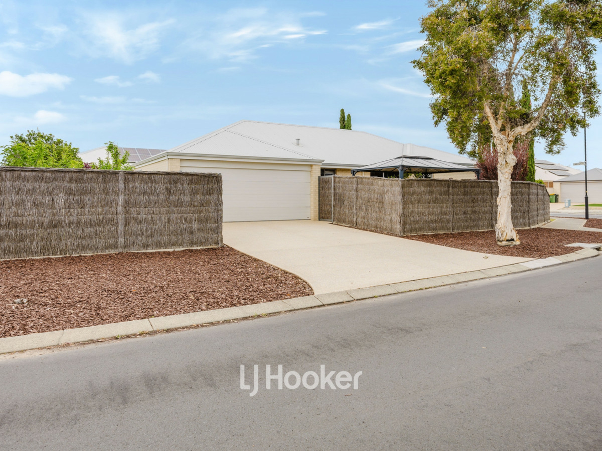 71 Hawker Approach — photo 18 of 21