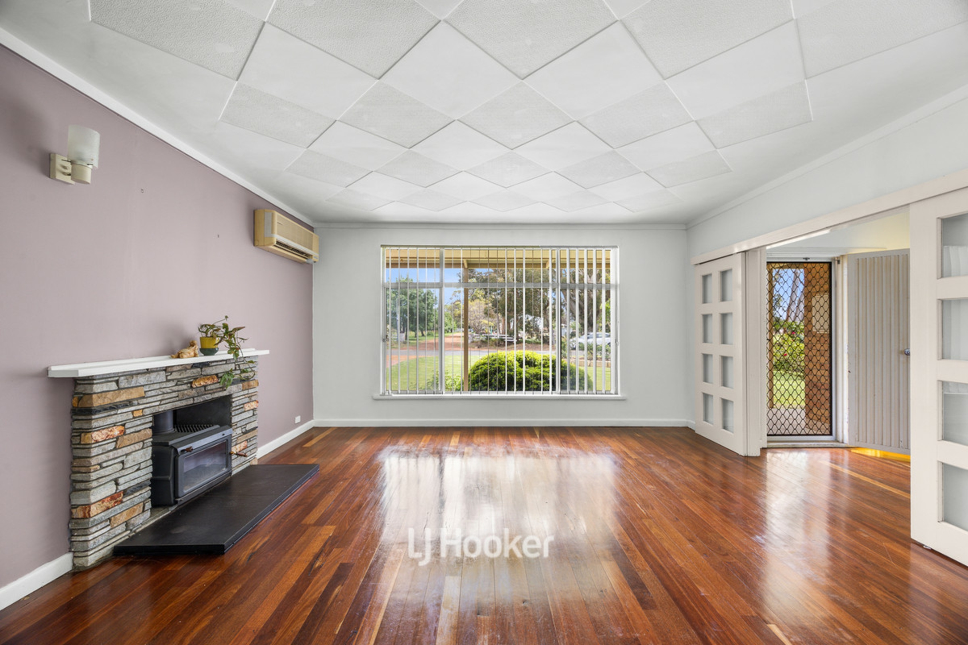 16 Hutchinson Road — photo 5 of 30