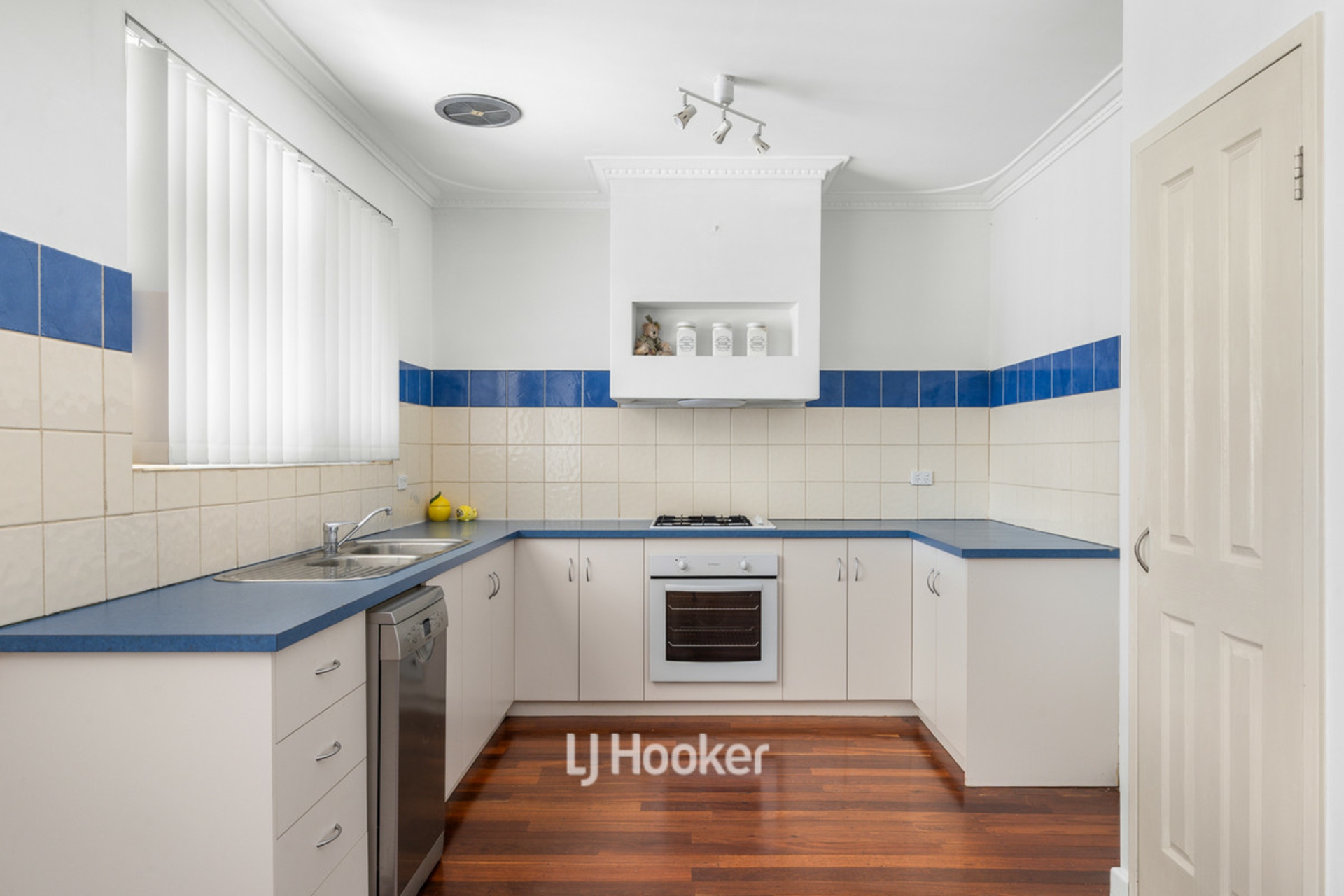 16 Hutchinson Road — photo 16 of 30