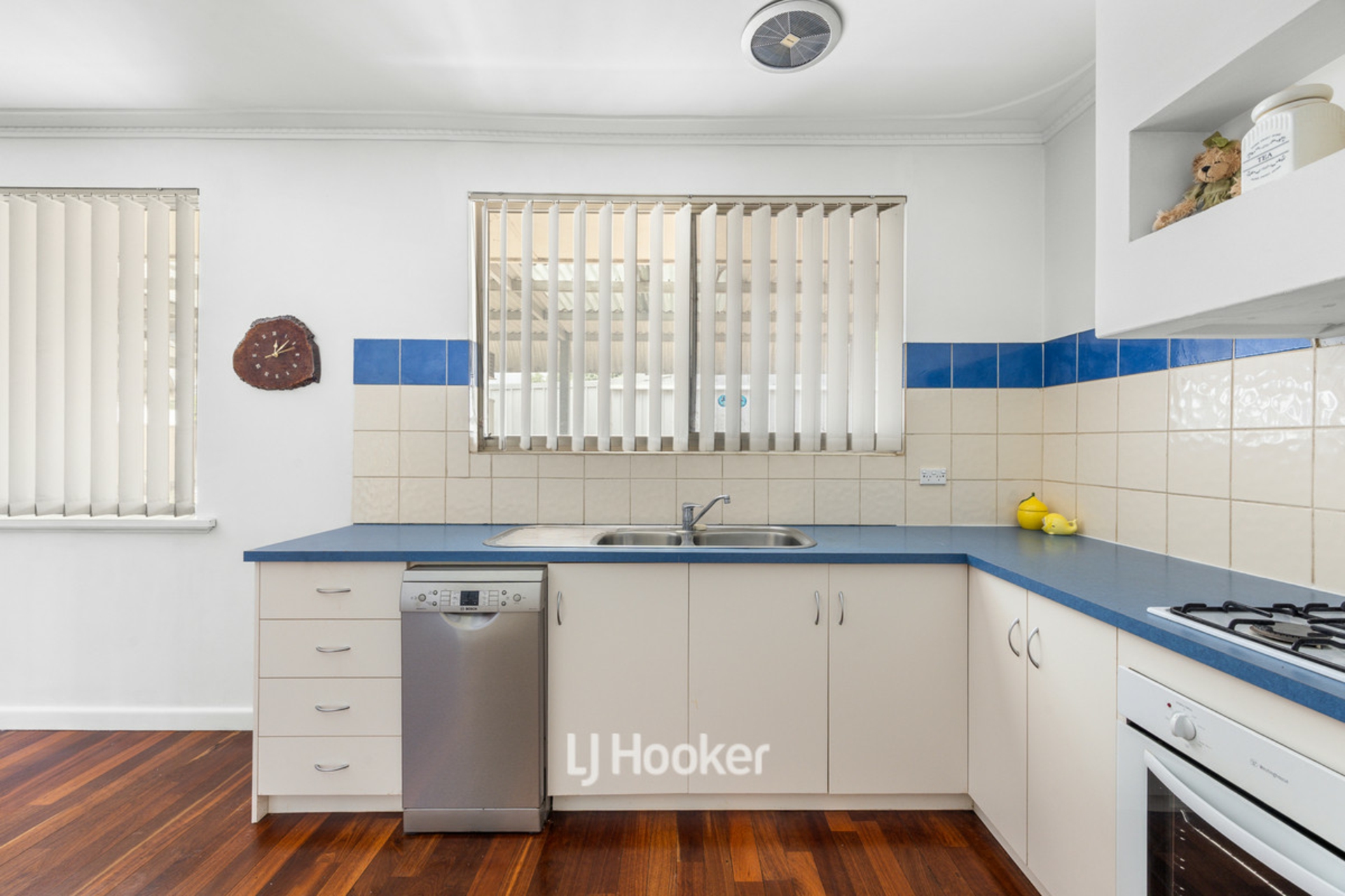 16 Hutchinson Road — photo 17 of 30