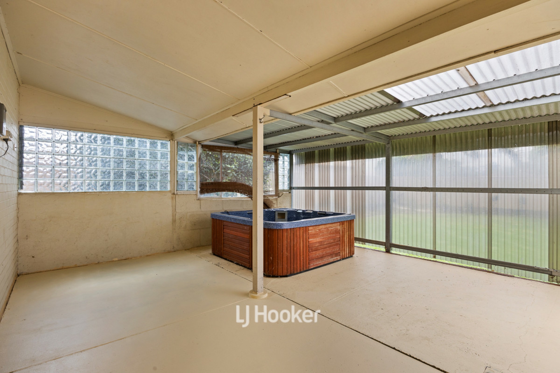 16 Hutchinson Road — photo 20 of 30