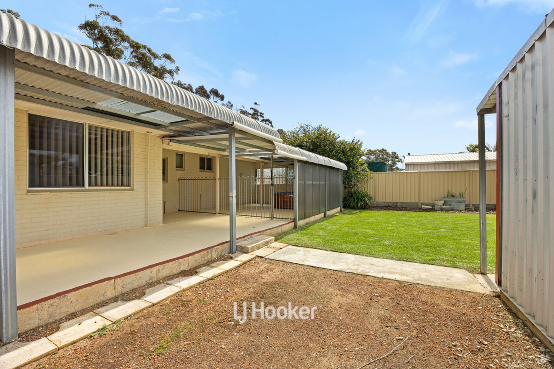 16 Hutchinson Road — photo 22 of 30
