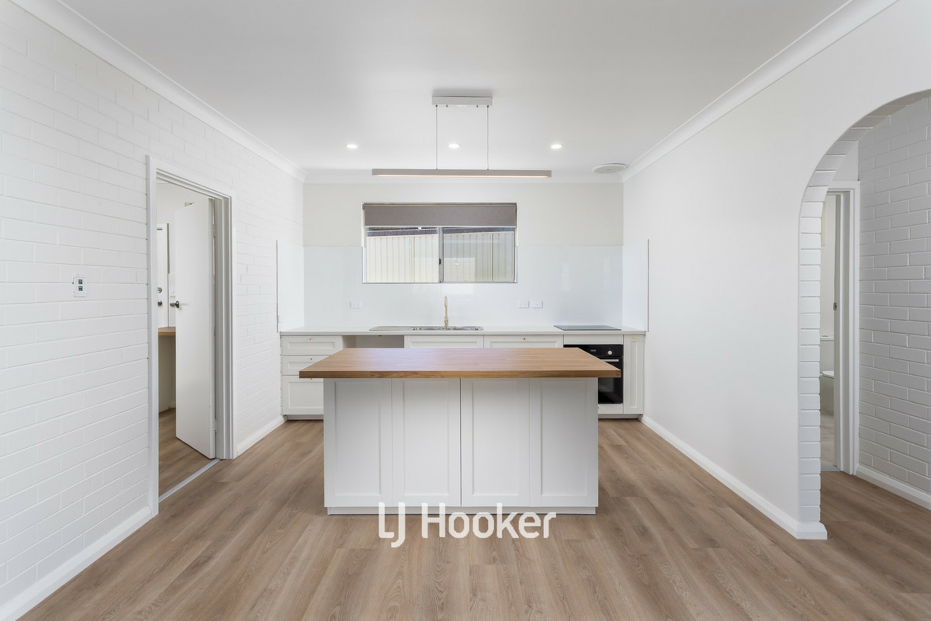 19C Clarke Street — photo 2 of 14