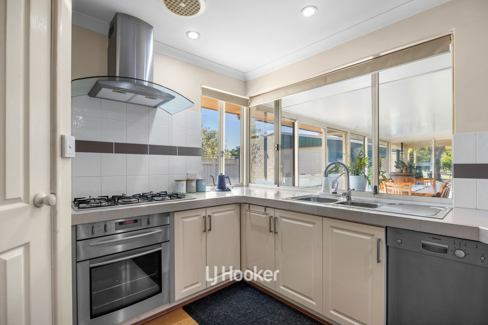 4 Headland Road — photo 14 of 30