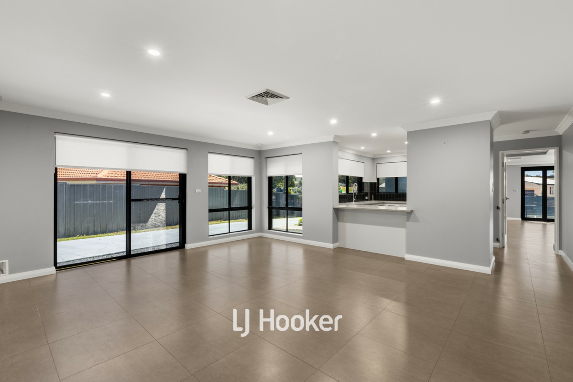 39 Mangles Street — photo 9 of 26