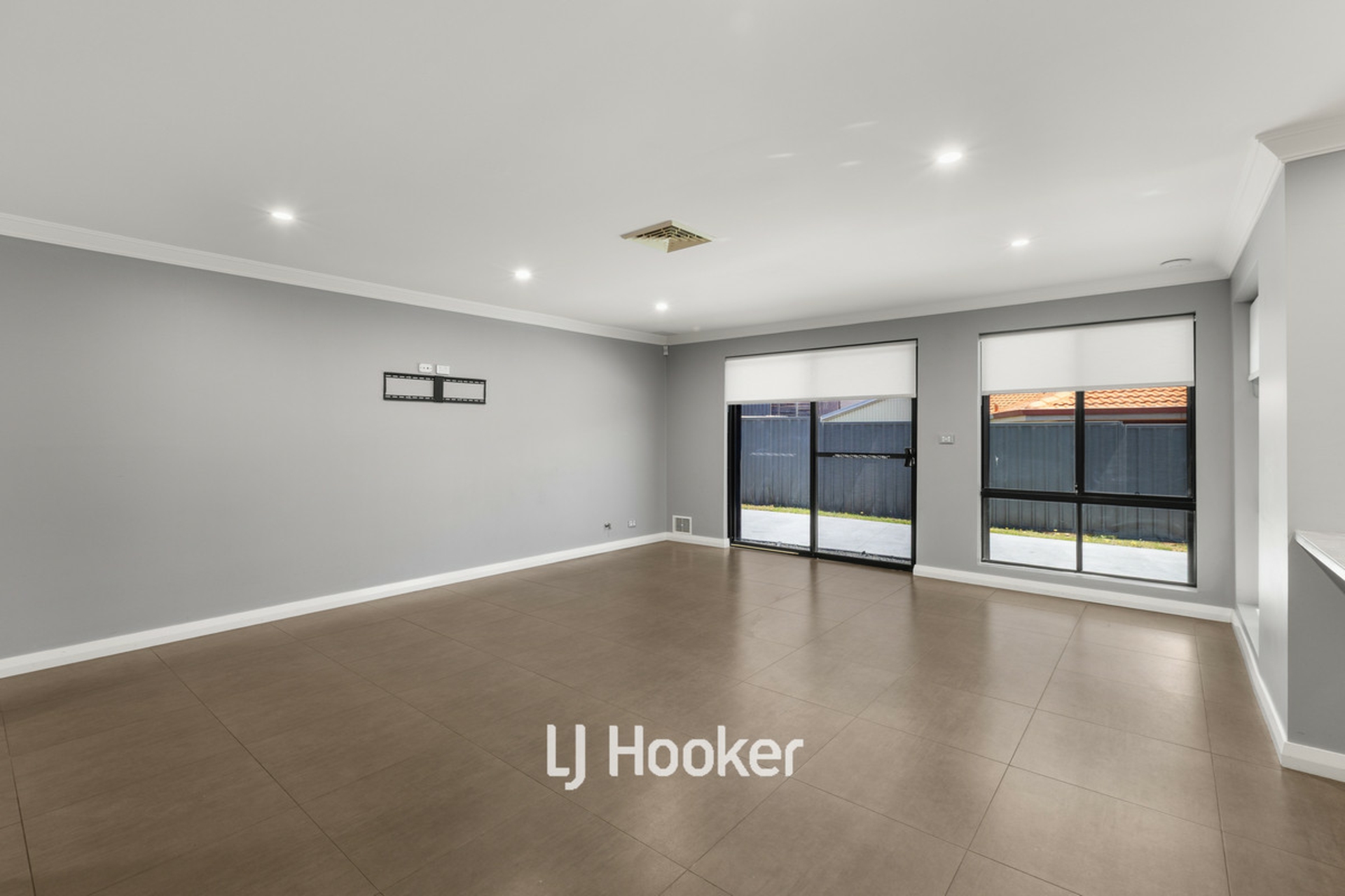 39 Mangles Street — photo 12 of 26