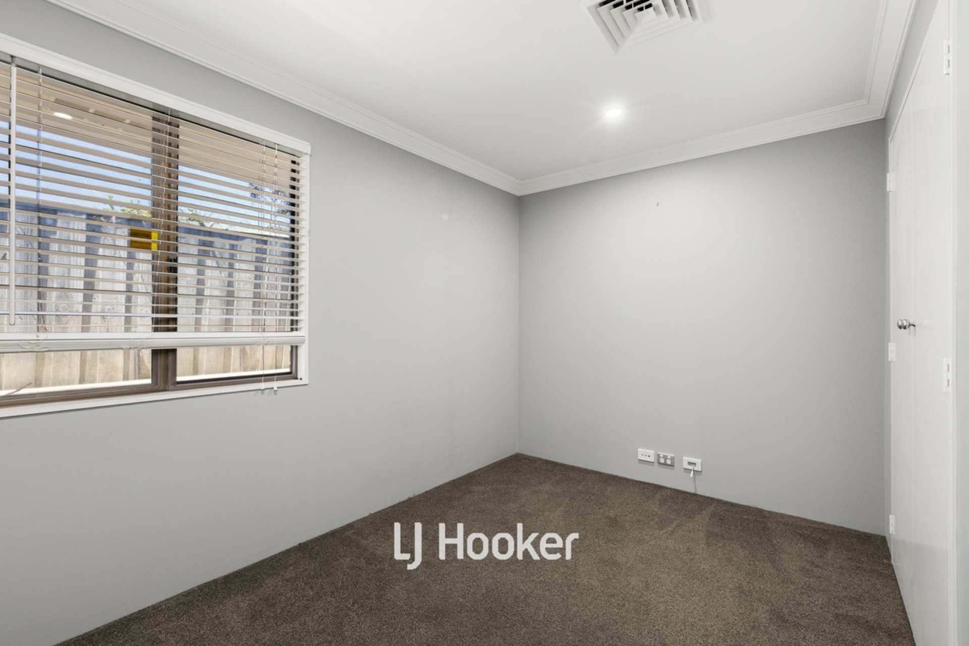 39 Mangles Street — photo 17 of 26