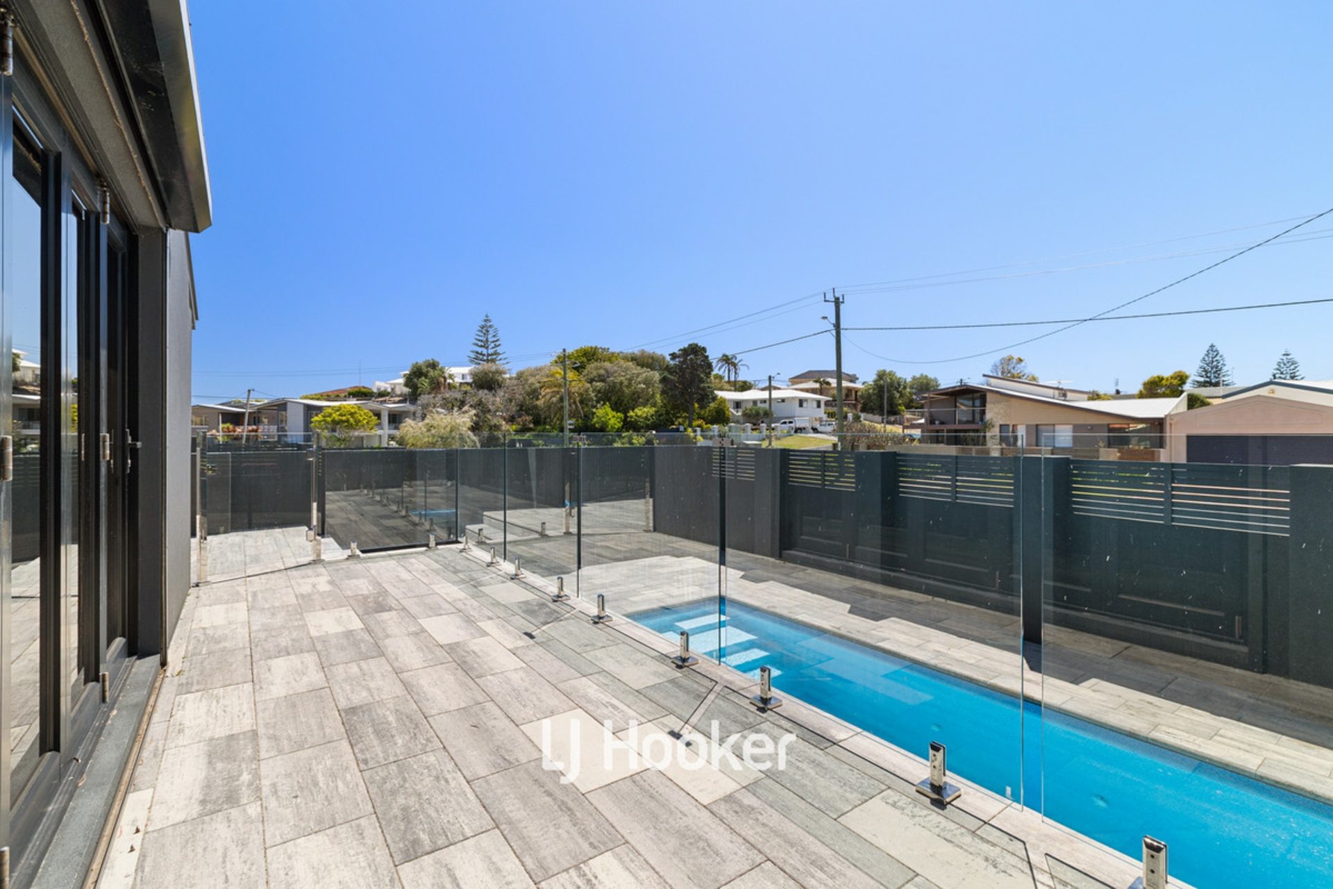 39 Mangles Street — photo 20 of 26
