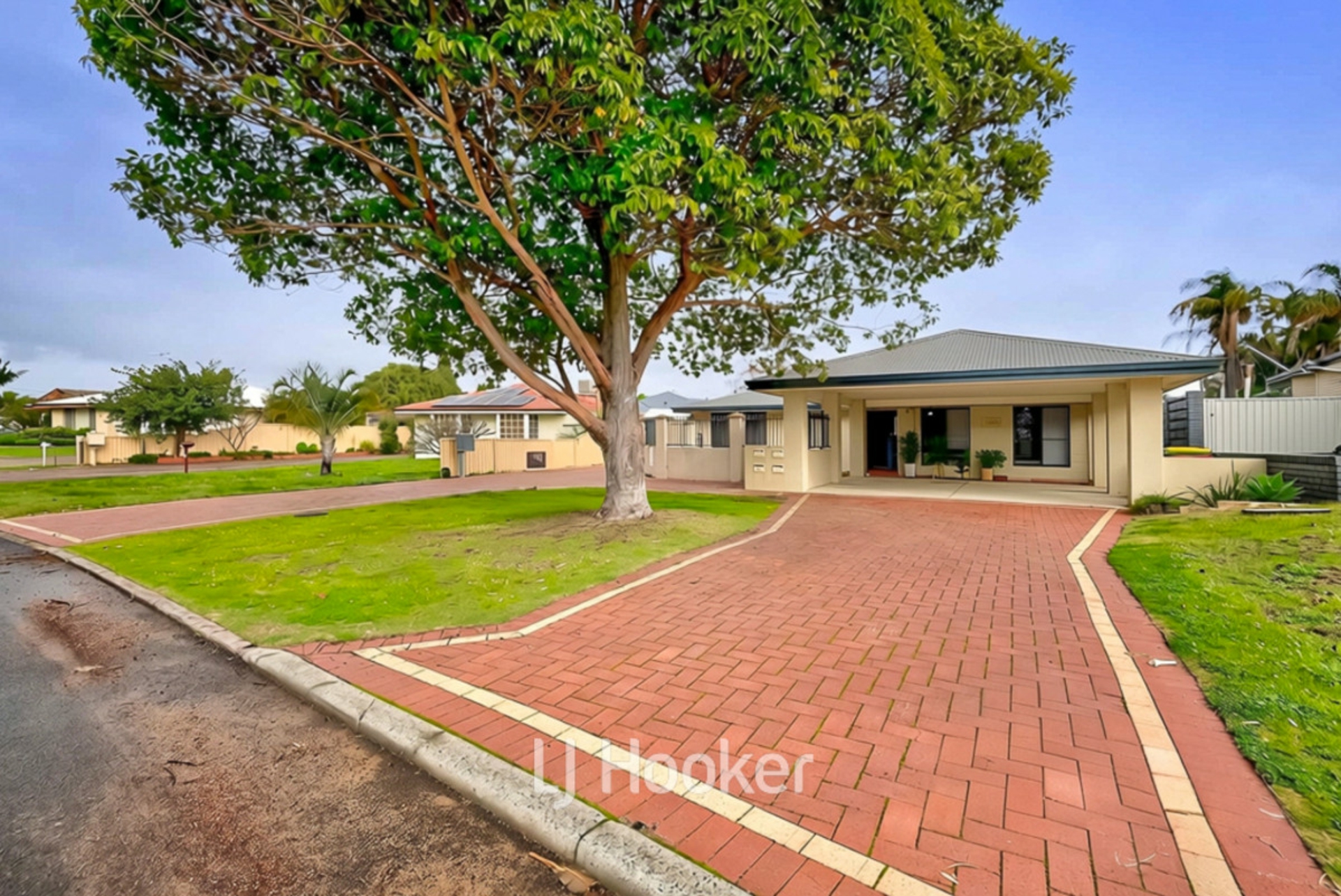 53A Eagle Crescent — photo from LJ Hooker Property South West WA