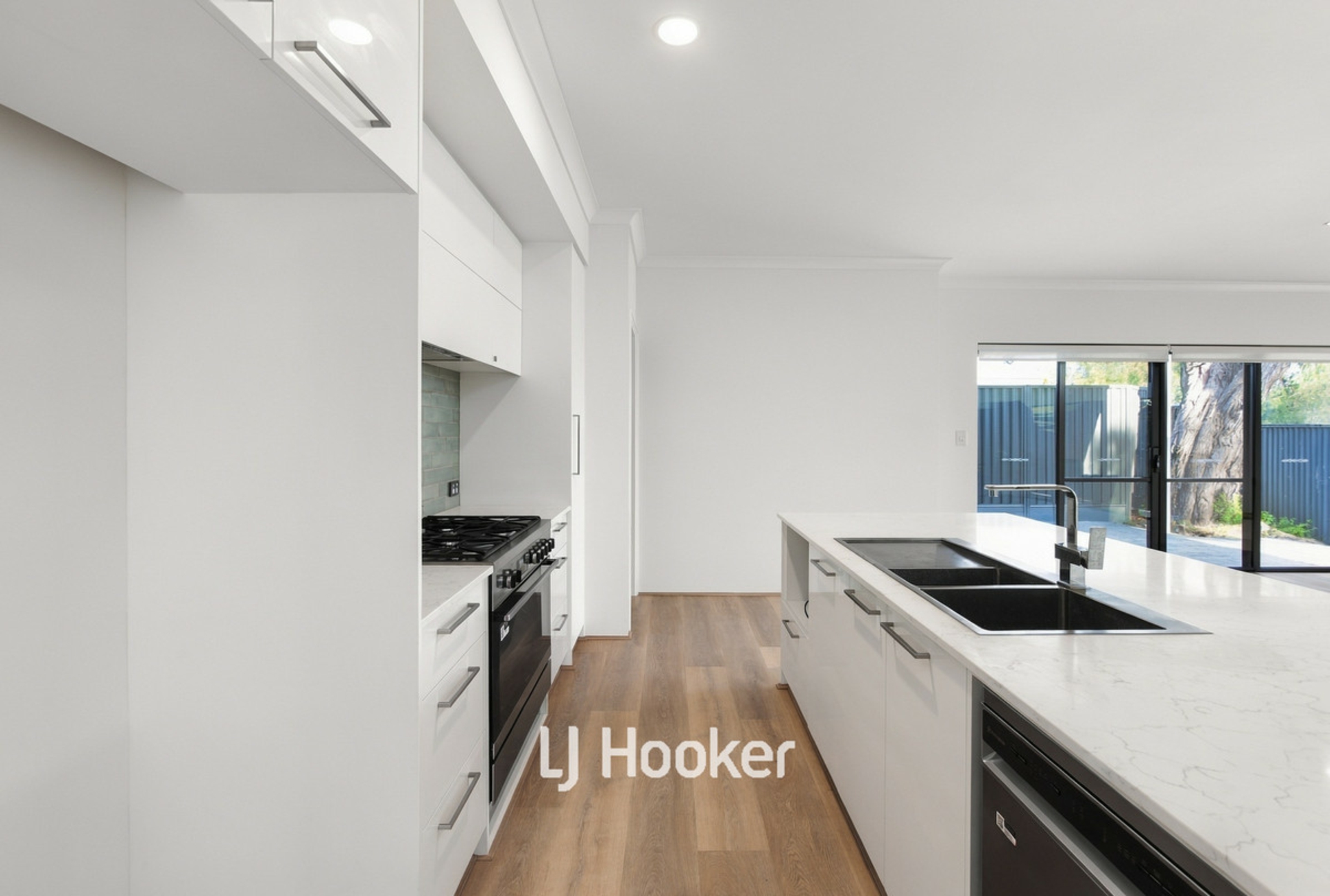 3B Maxted Street — photo 3 of 12