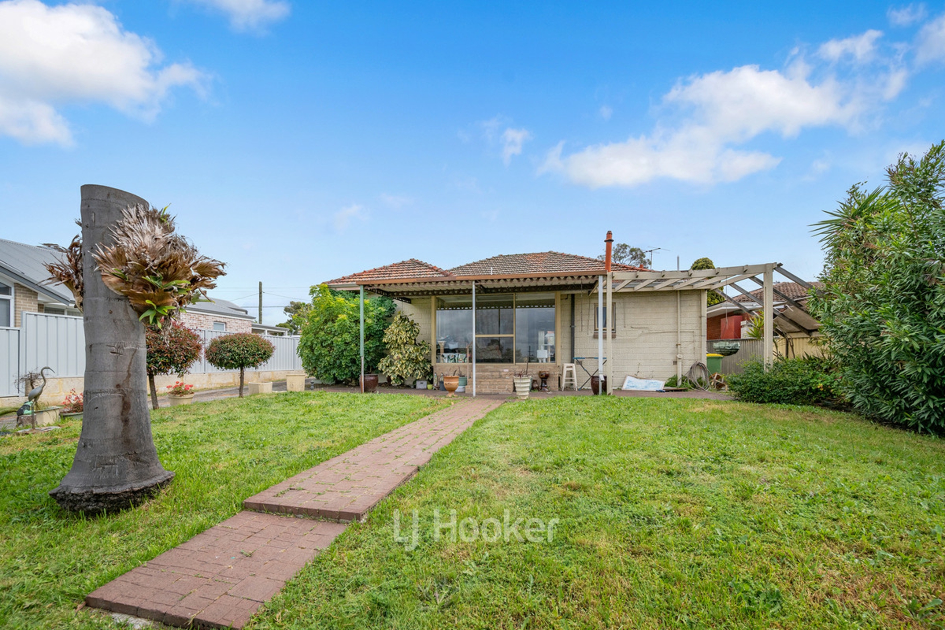 246 Steere Street North — photo 17 of 24