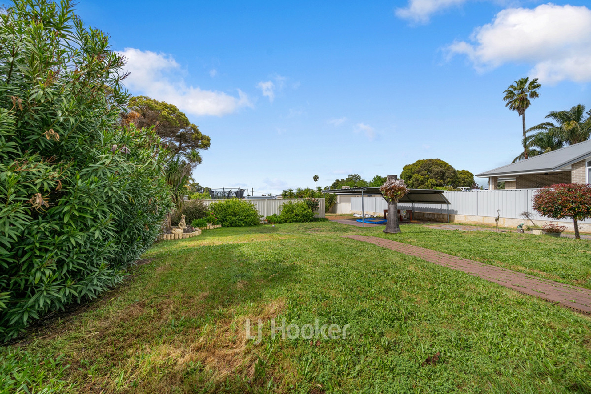 246 Steere Street North — photo 19 of 24