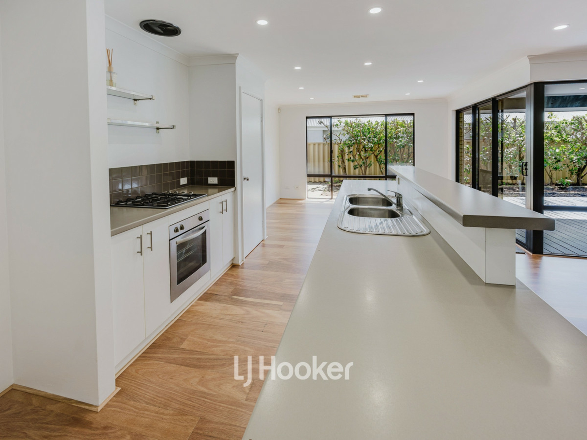 5 Nougat Crescent — photo 4 of 18