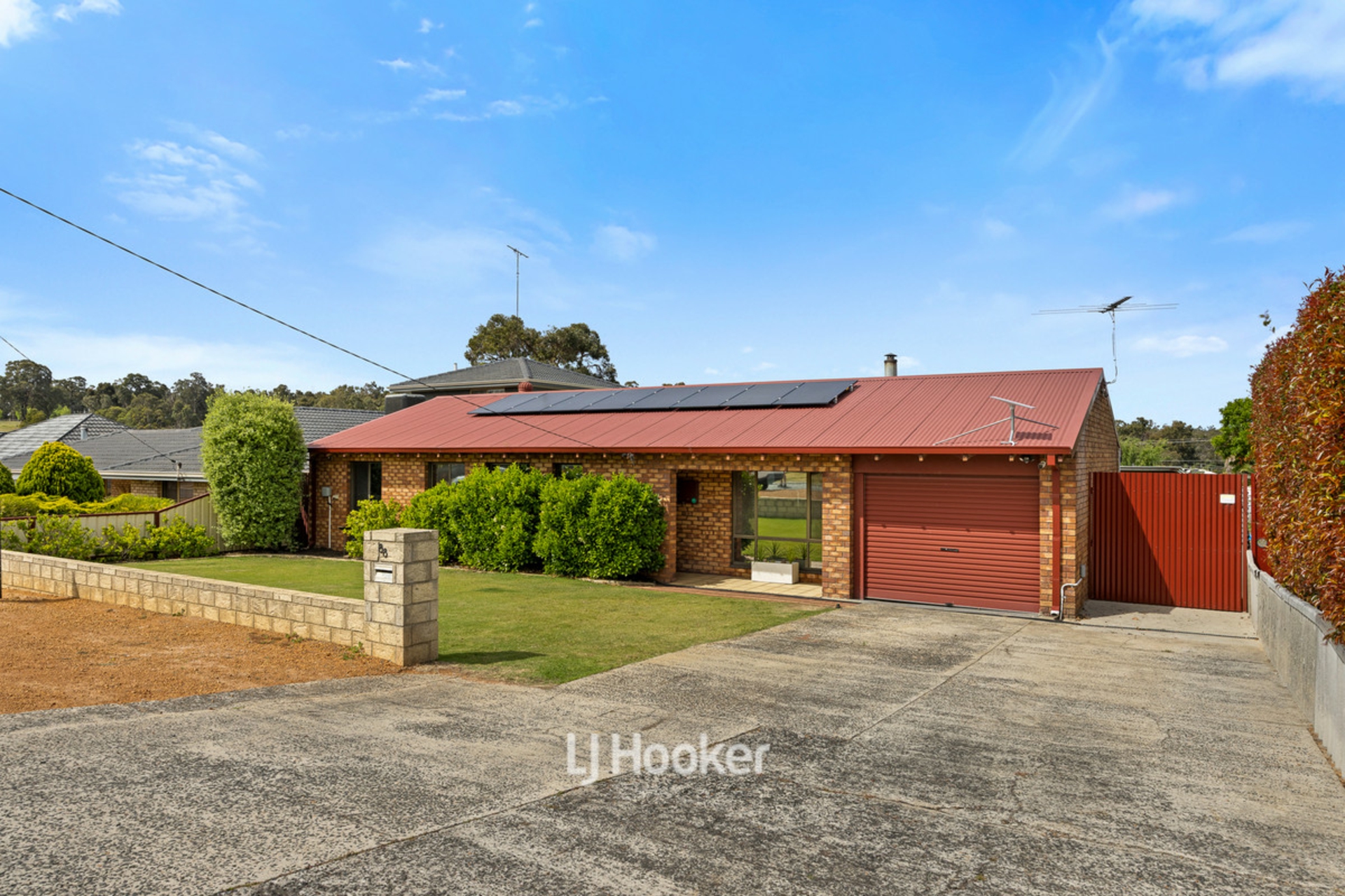 88 Swanstone Street — photo 2 of 29