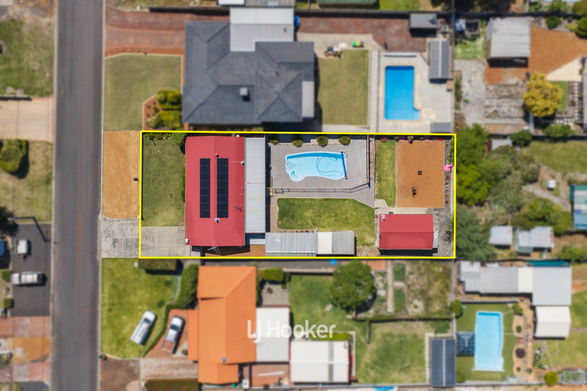 88 Swanstone Street — photo 3 of 29