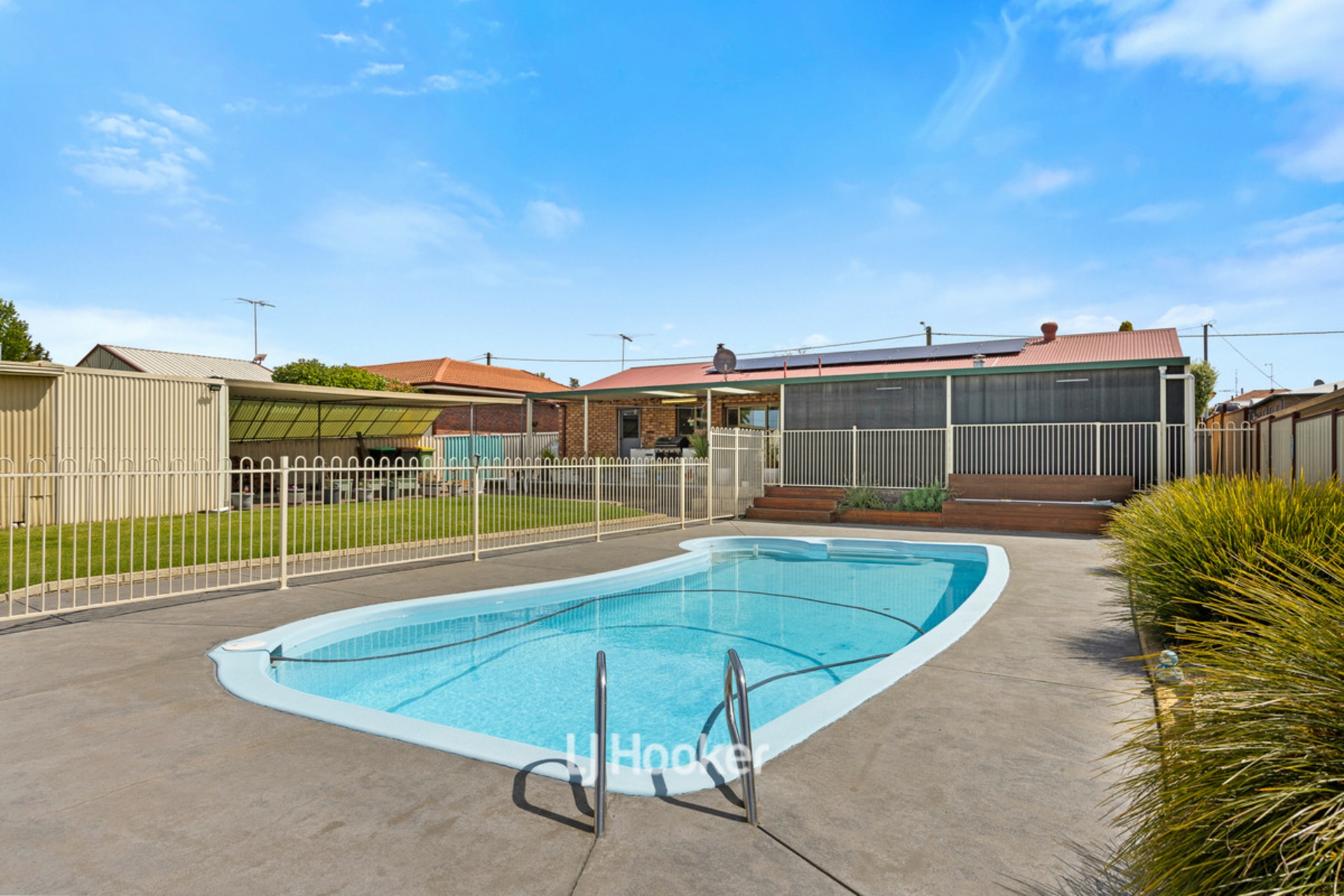 88 Swanstone Street — photo 4 of 29