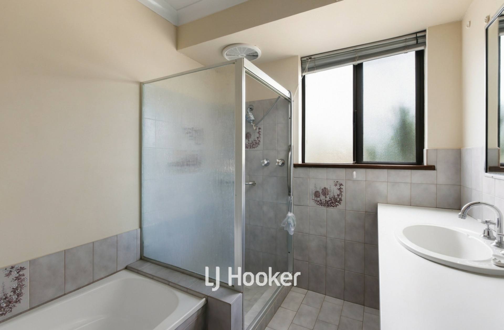 25 Maryllia Road — photo 9 of 10