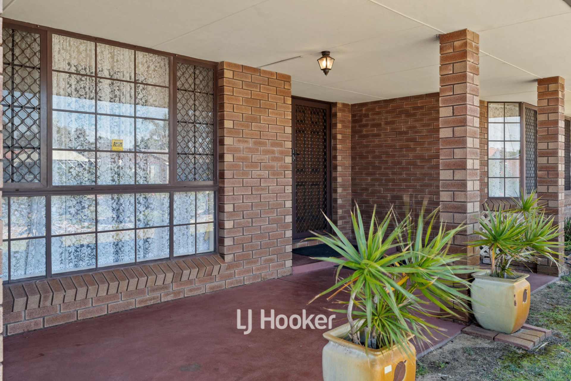 25 Ganfield Street — photo 3 of 26