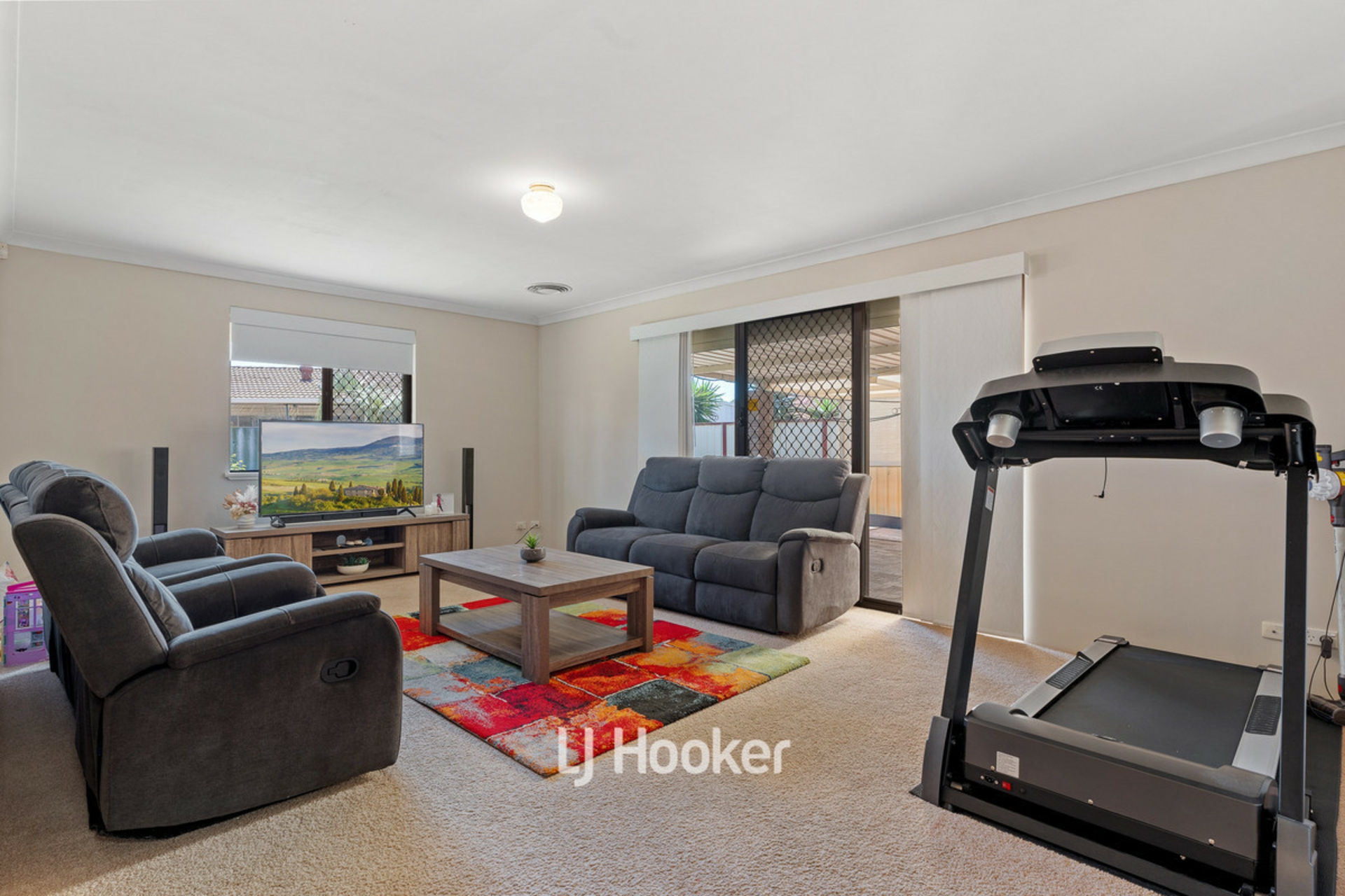 25 Ganfield Street — photo 7 of 26