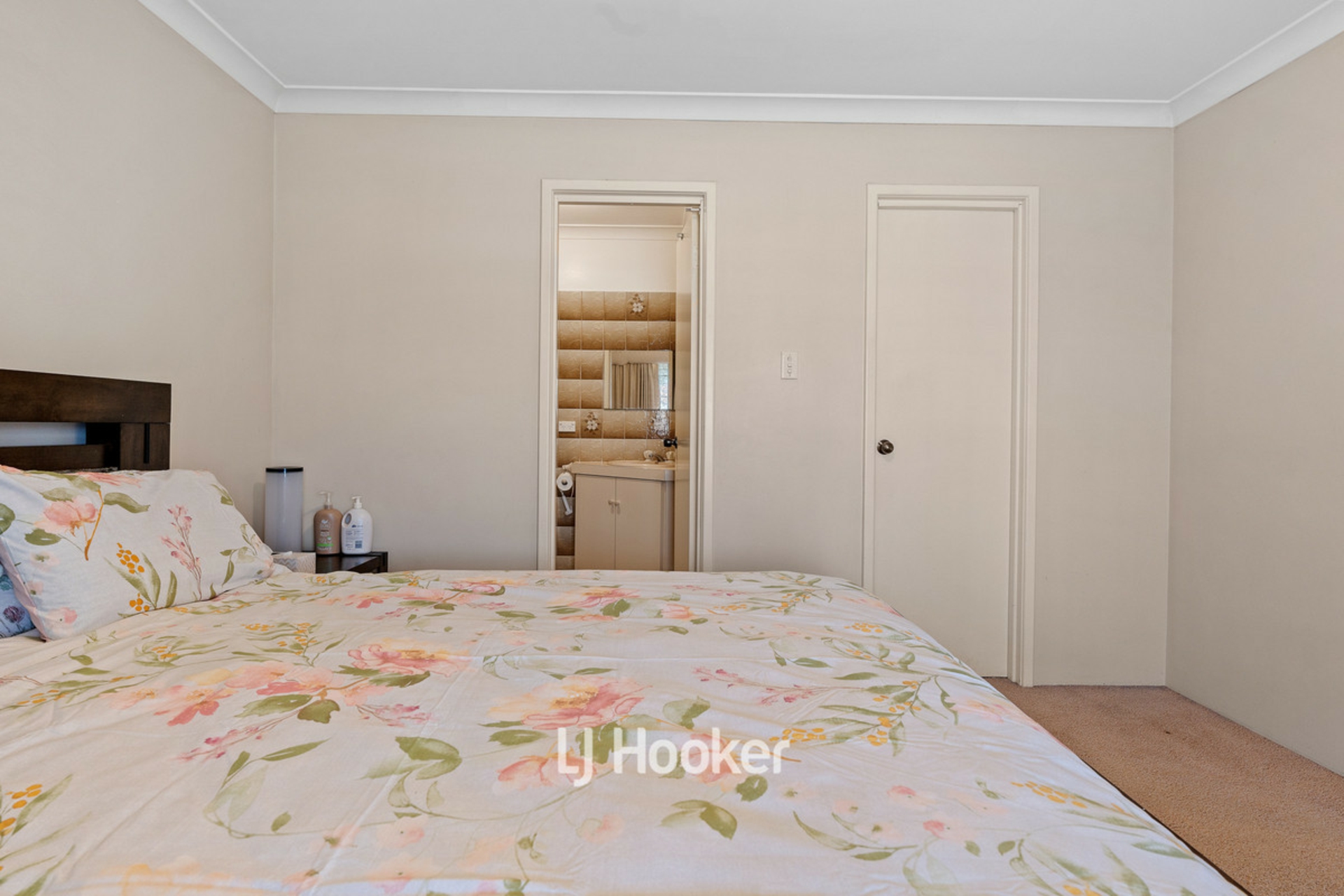 25 Ganfield Street — photo 14 of 26