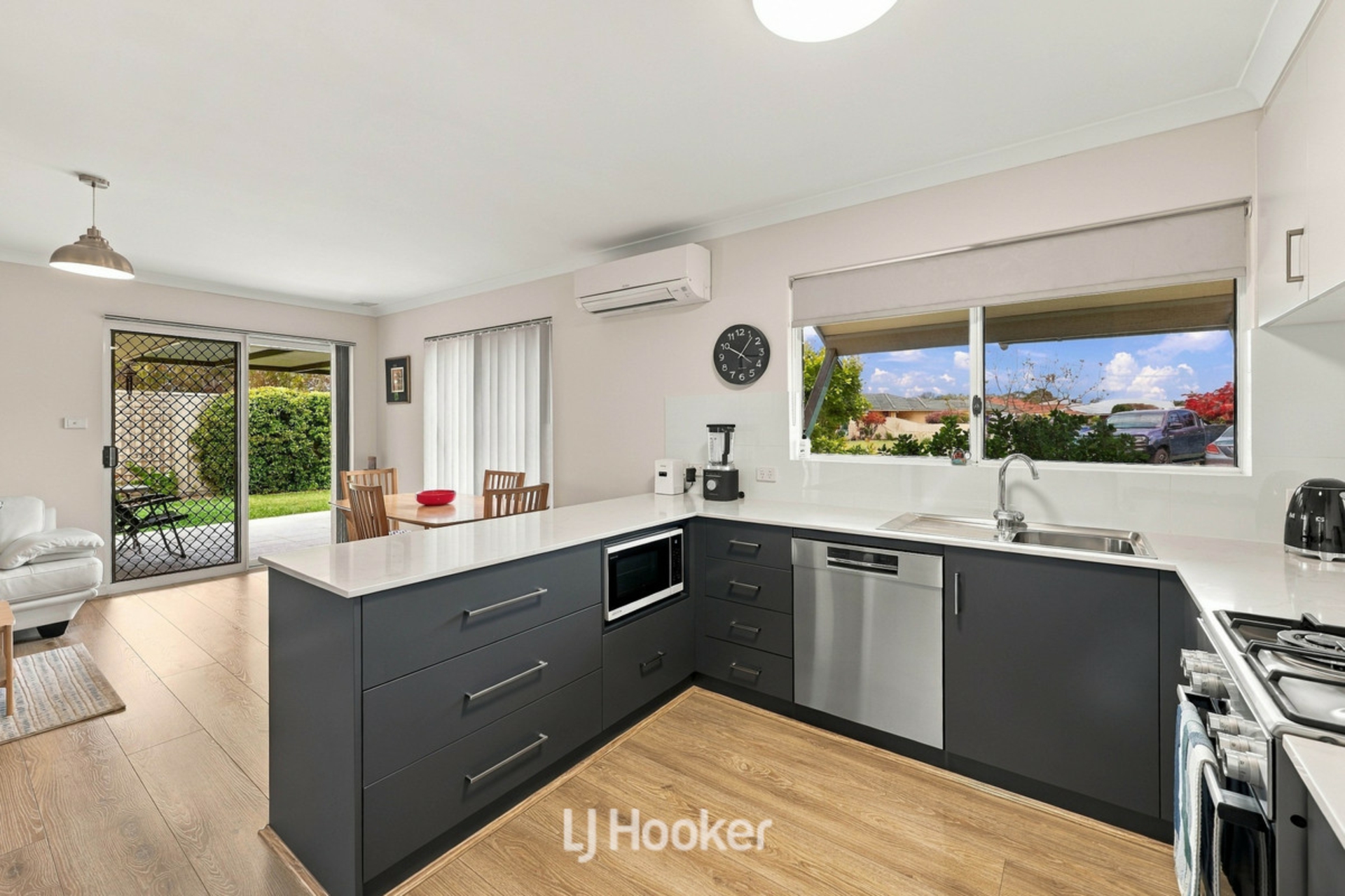 1/11 Donnelly Court — photo 14 of 28