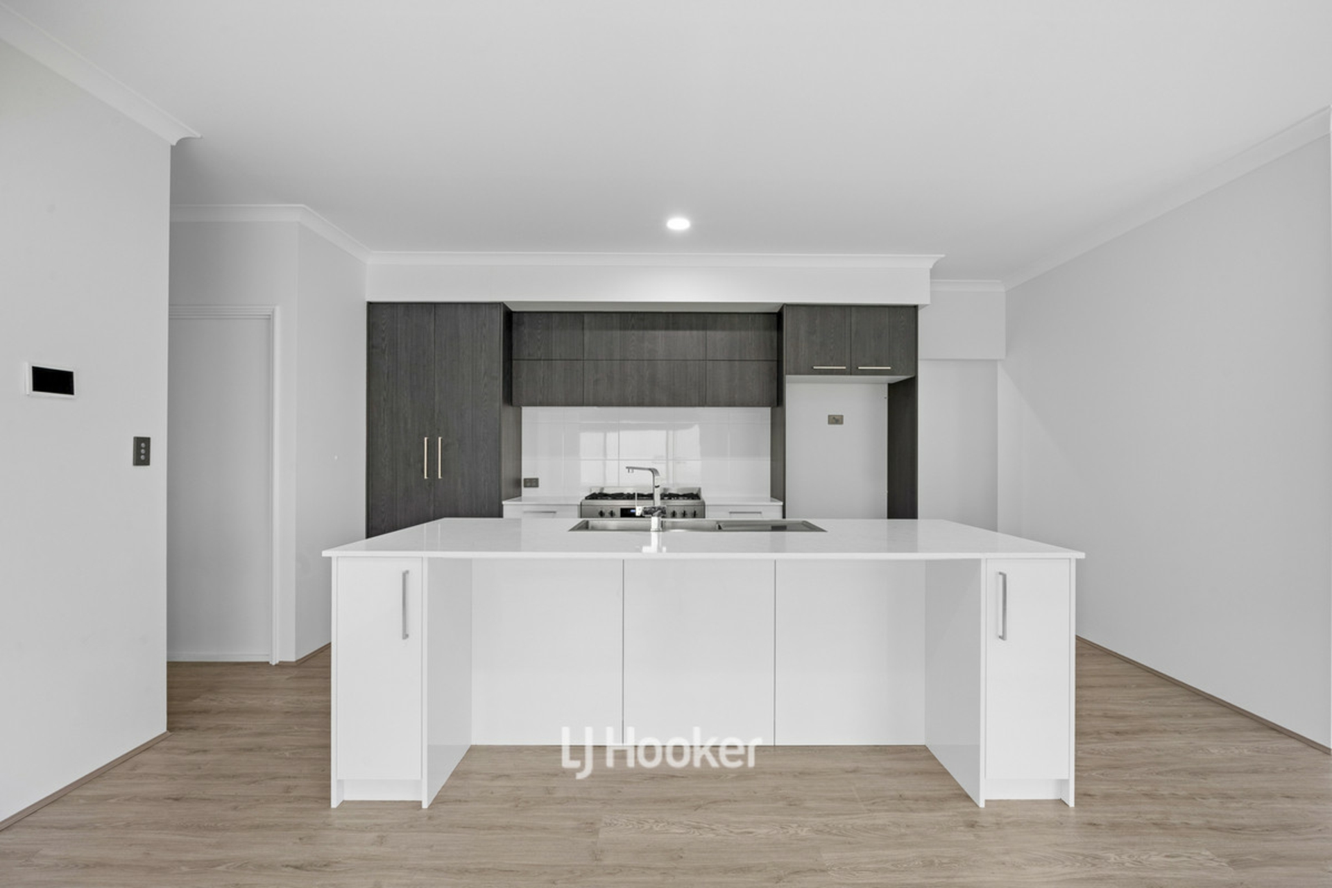28 Colonna Street — photo 4 of 18