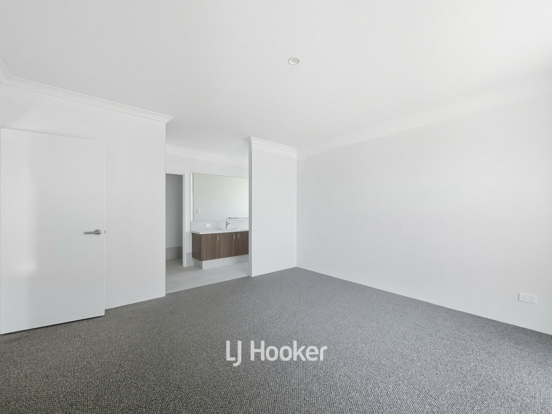 18 Eucalyptus Way — photo 5 of 9