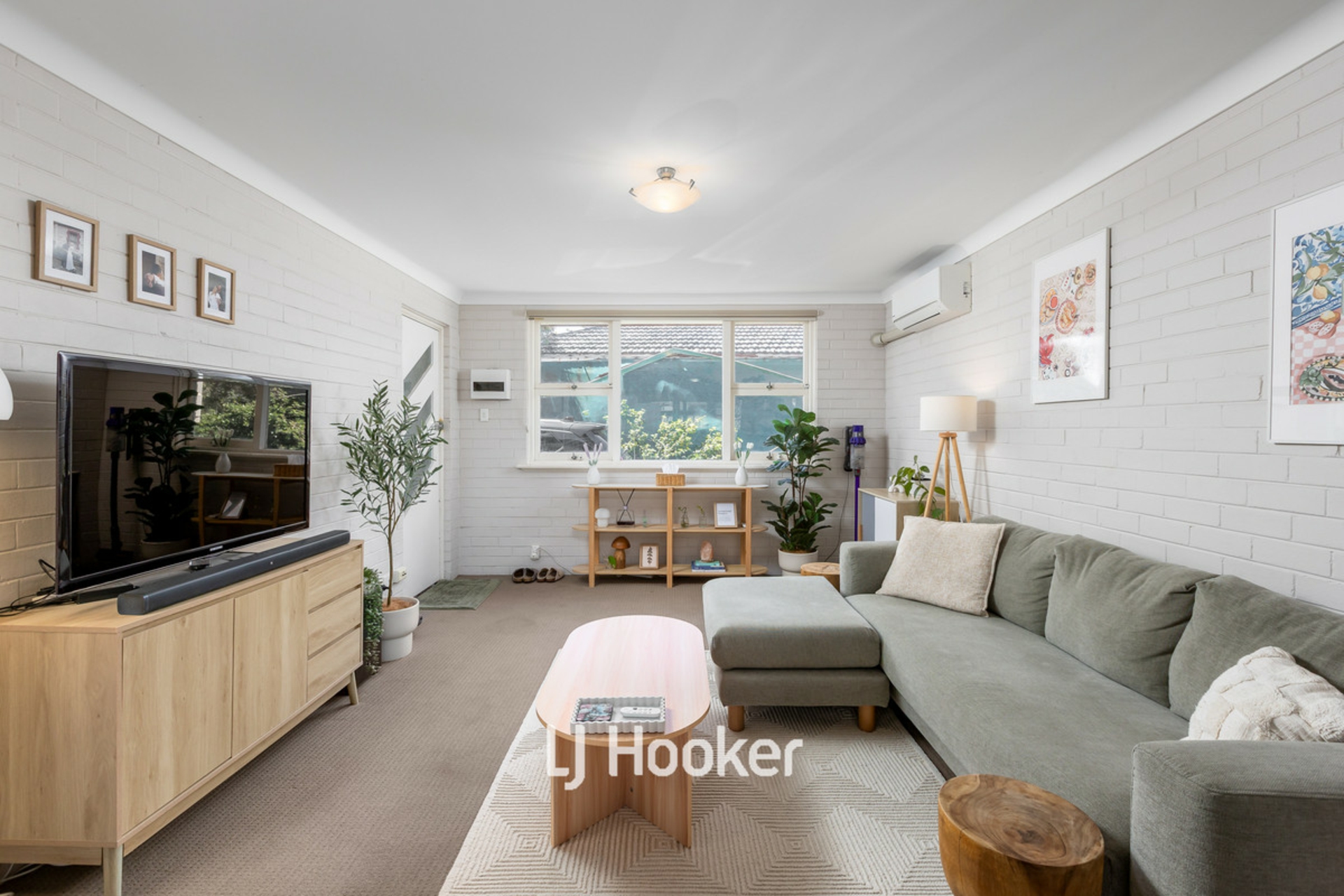 2/4 Holywell Street — photo 3 of 17