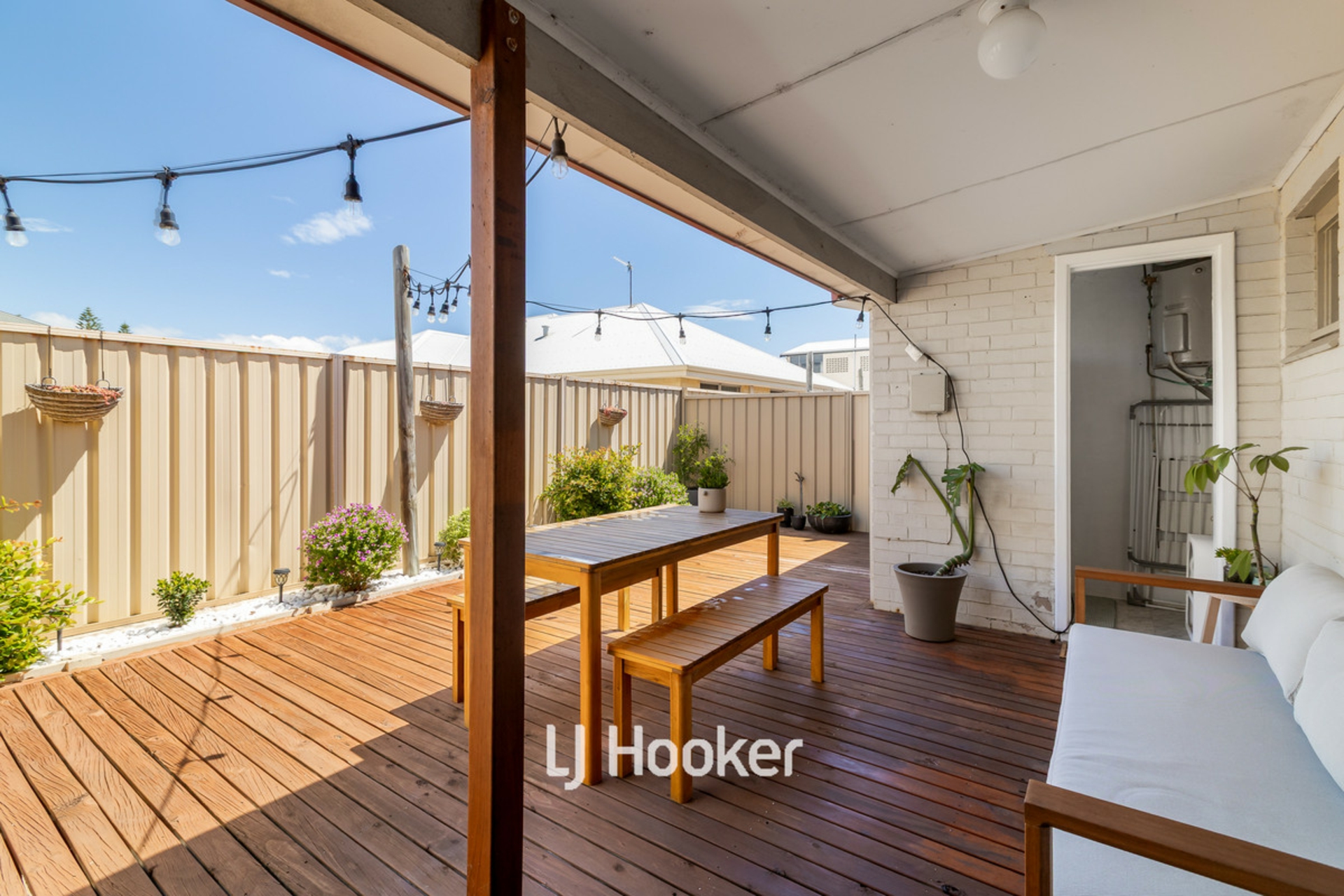 2/4 Holywell Street — photo 10 of 17