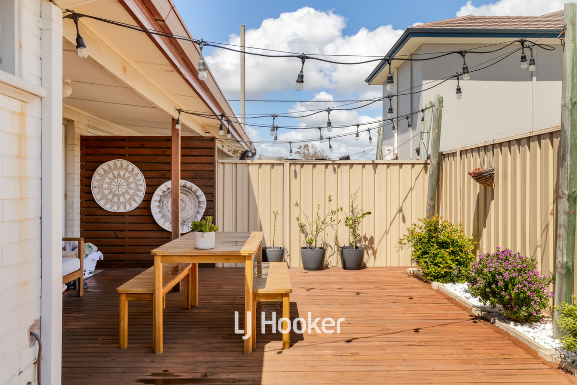 2/4 Holywell Street — photo 13 of 17