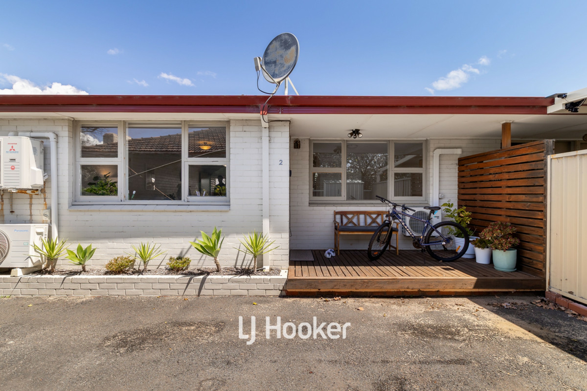 2/4 Holywell Street — photo 14 of 17