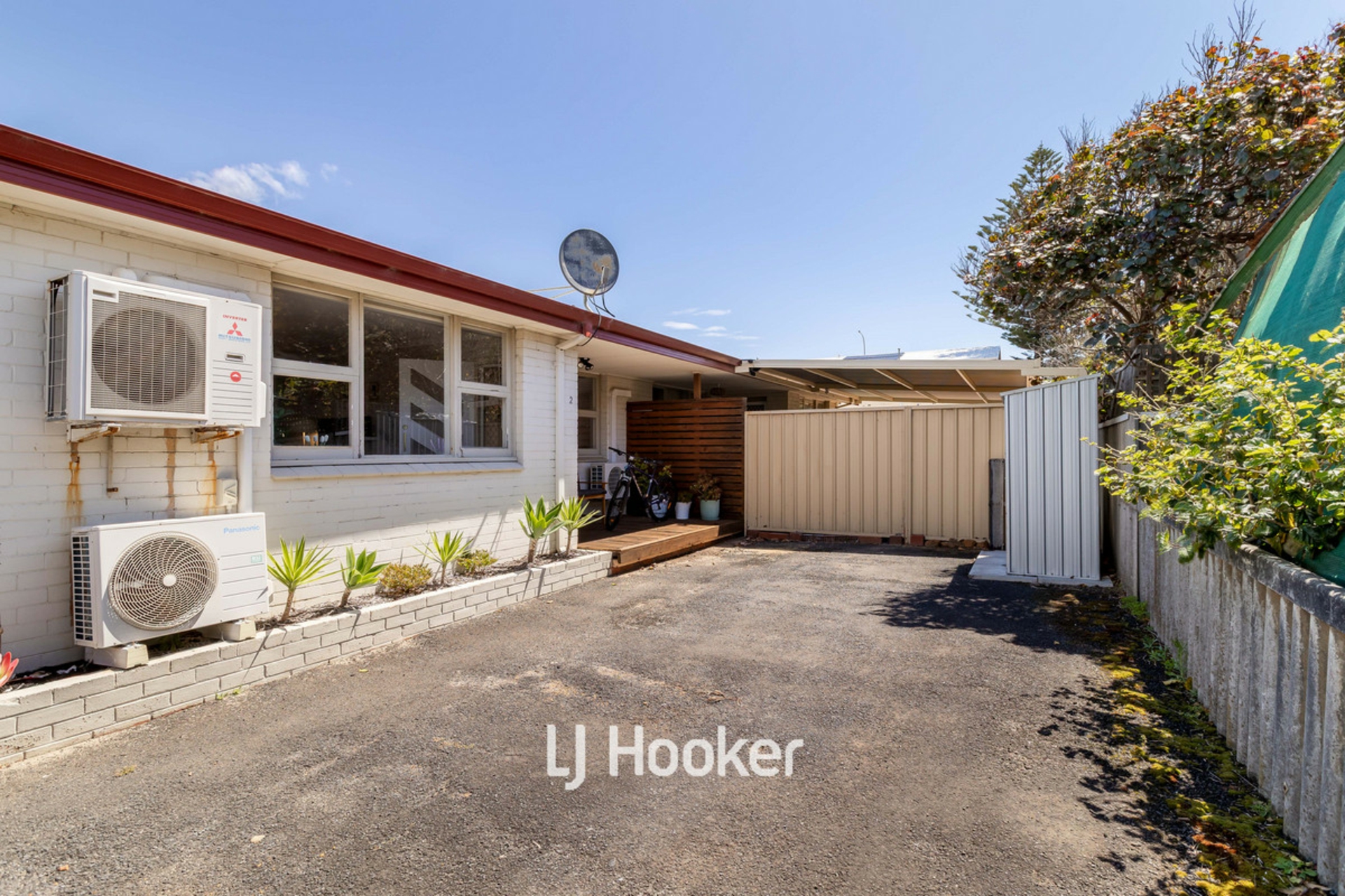 2/4 Holywell Street — photo 15 of 17