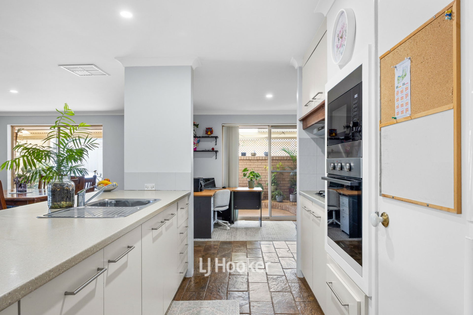 86 Hale Street — photo 3 of 30