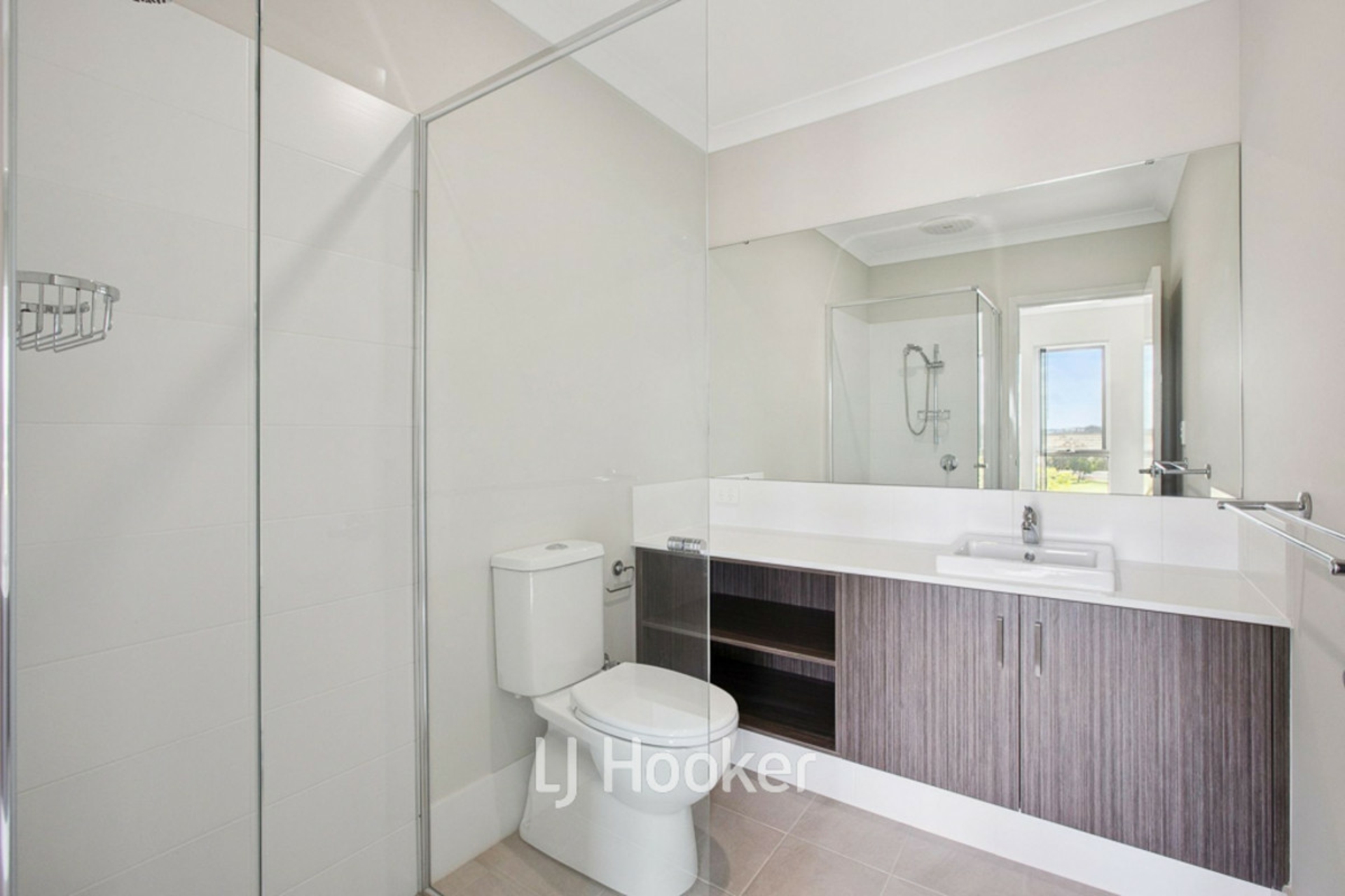 8 Everest Parkway — photo 5 of 18