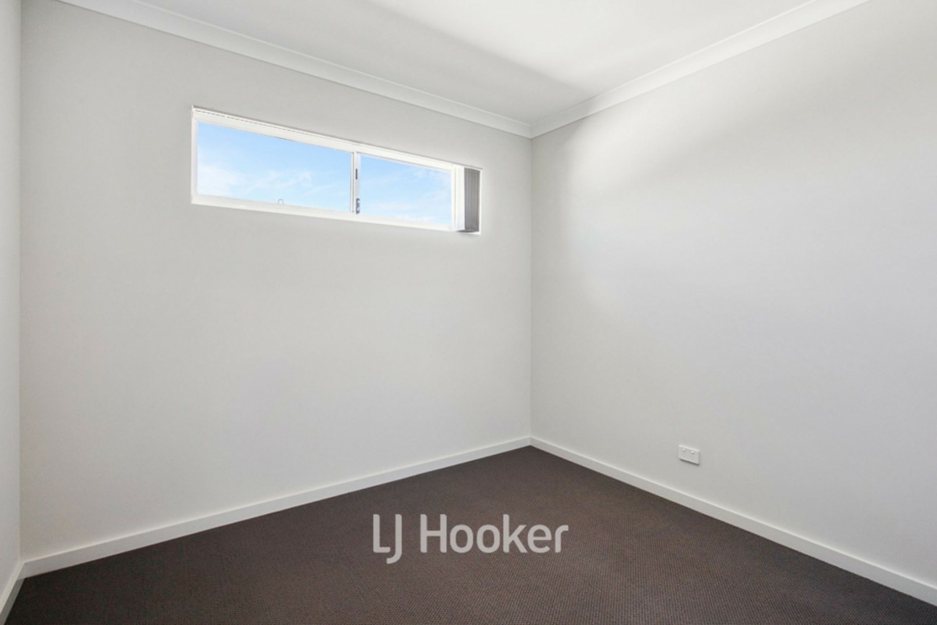 8 Everest Parkway — photo 8 of 18