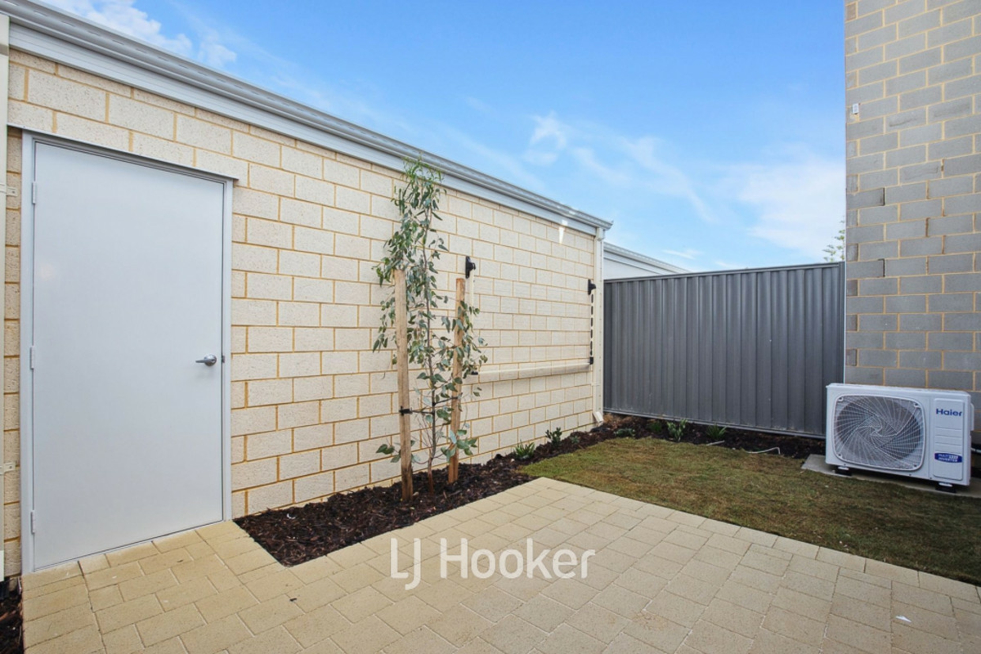 8 Everest Parkway — photo 15 of 18