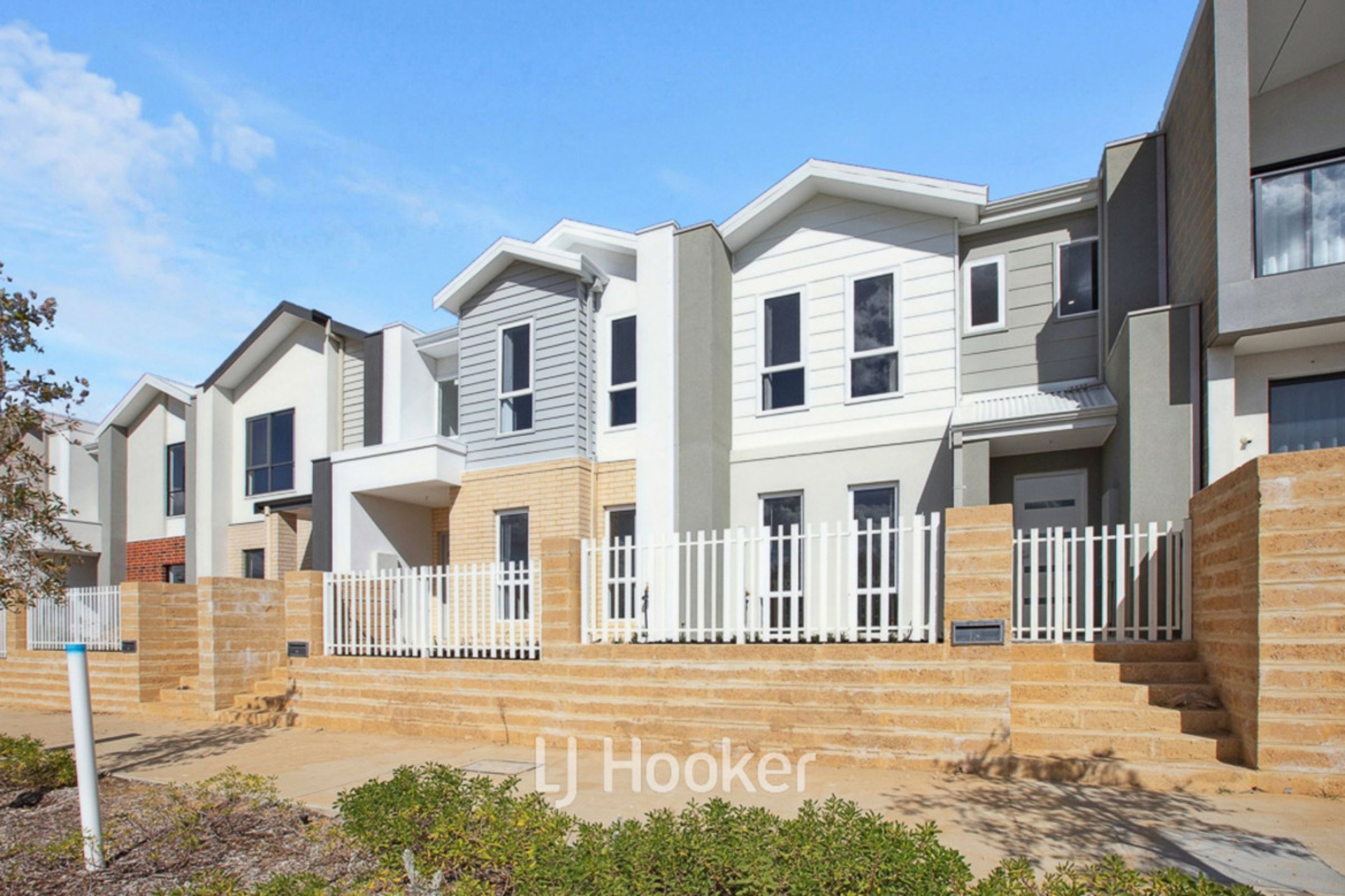 8 Everest Parkway — photo 17 of 18