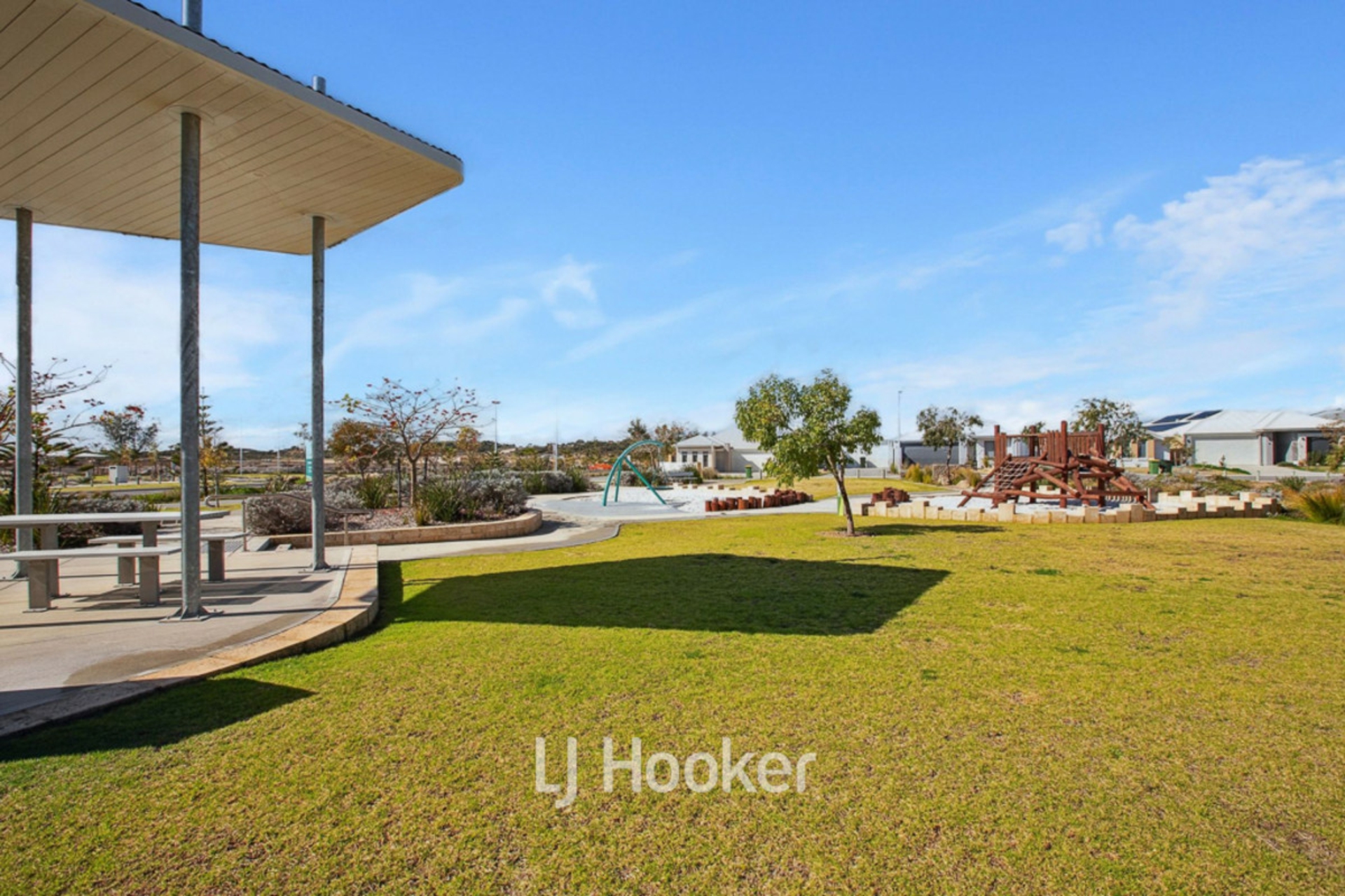 8 Everest Parkway — photo 18 of 18