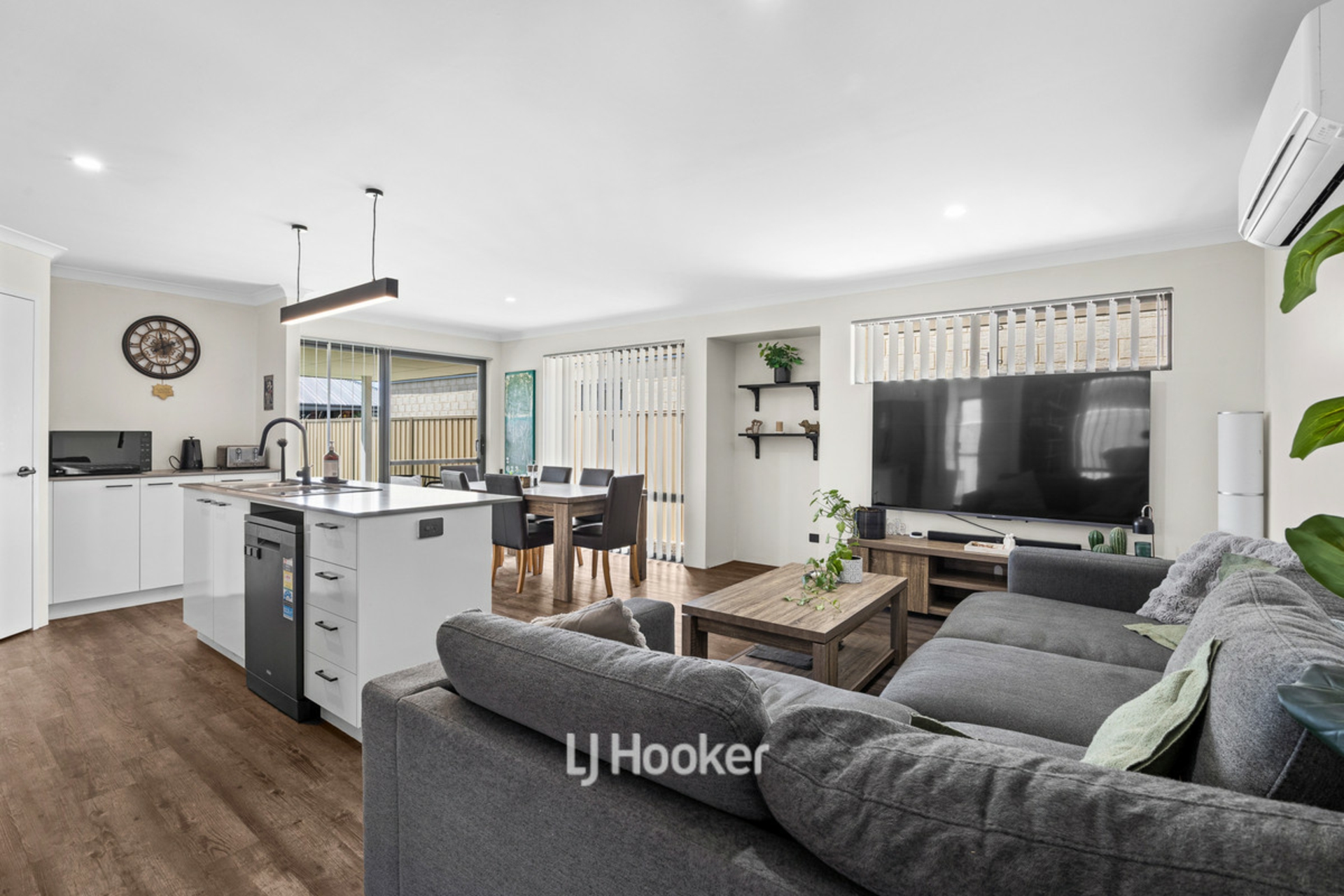 21 Laurent Way — photo 4 of 22